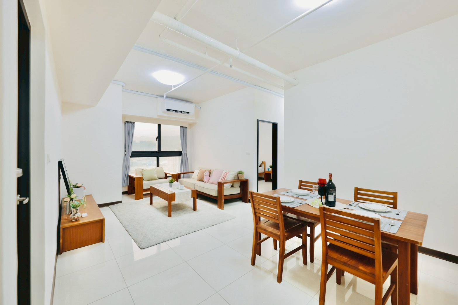 三房型客餐廳擺設示意