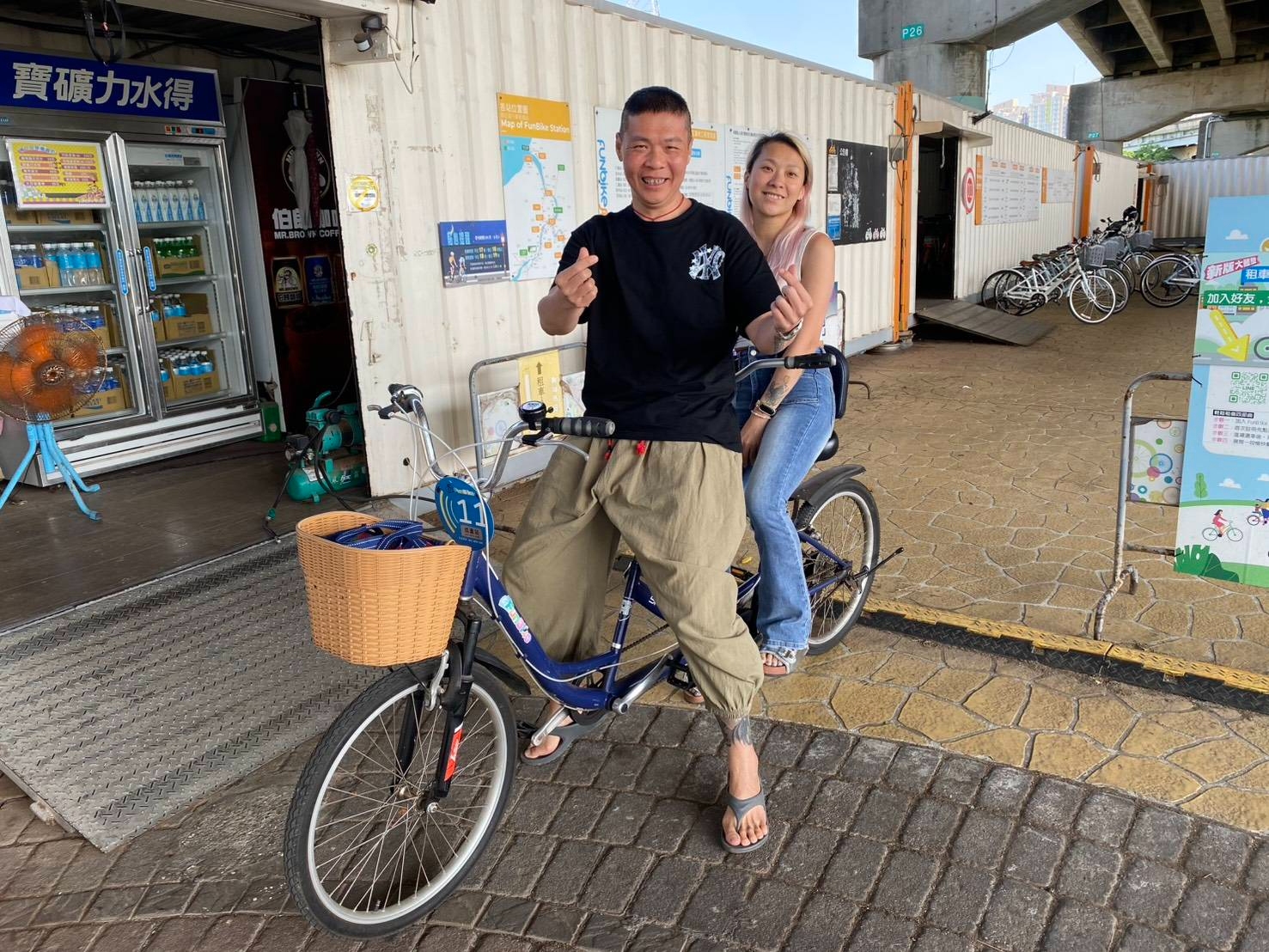  設置租借站供民眾消費及租借自行車使用