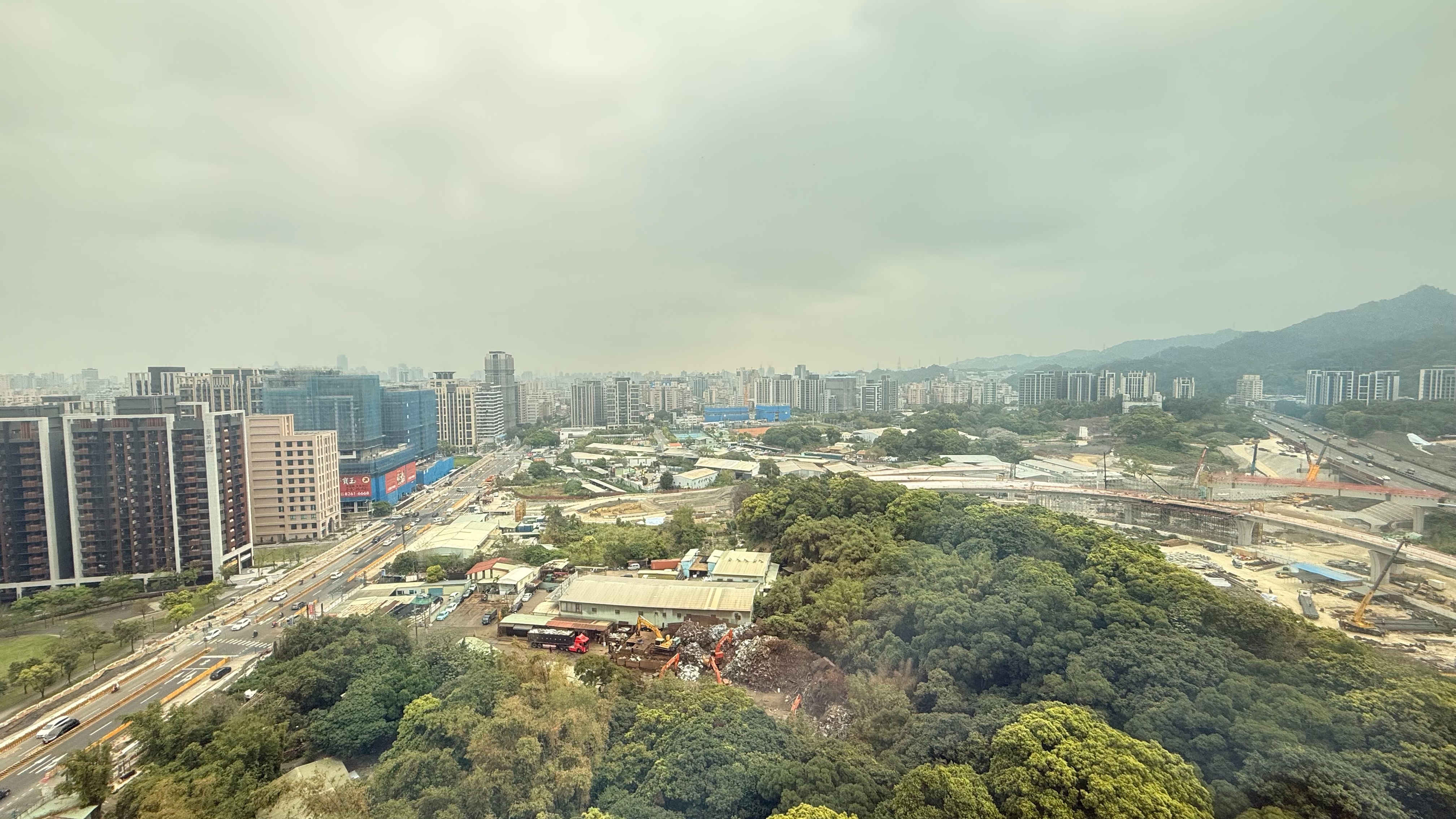 土城暫緩發展區區段徵收案東側現況工廠及資源回收場