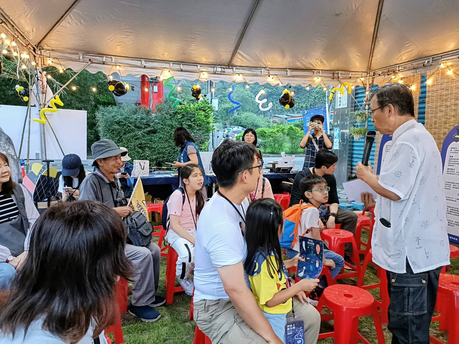 親水吊橋活動主場設有專業定點導覽