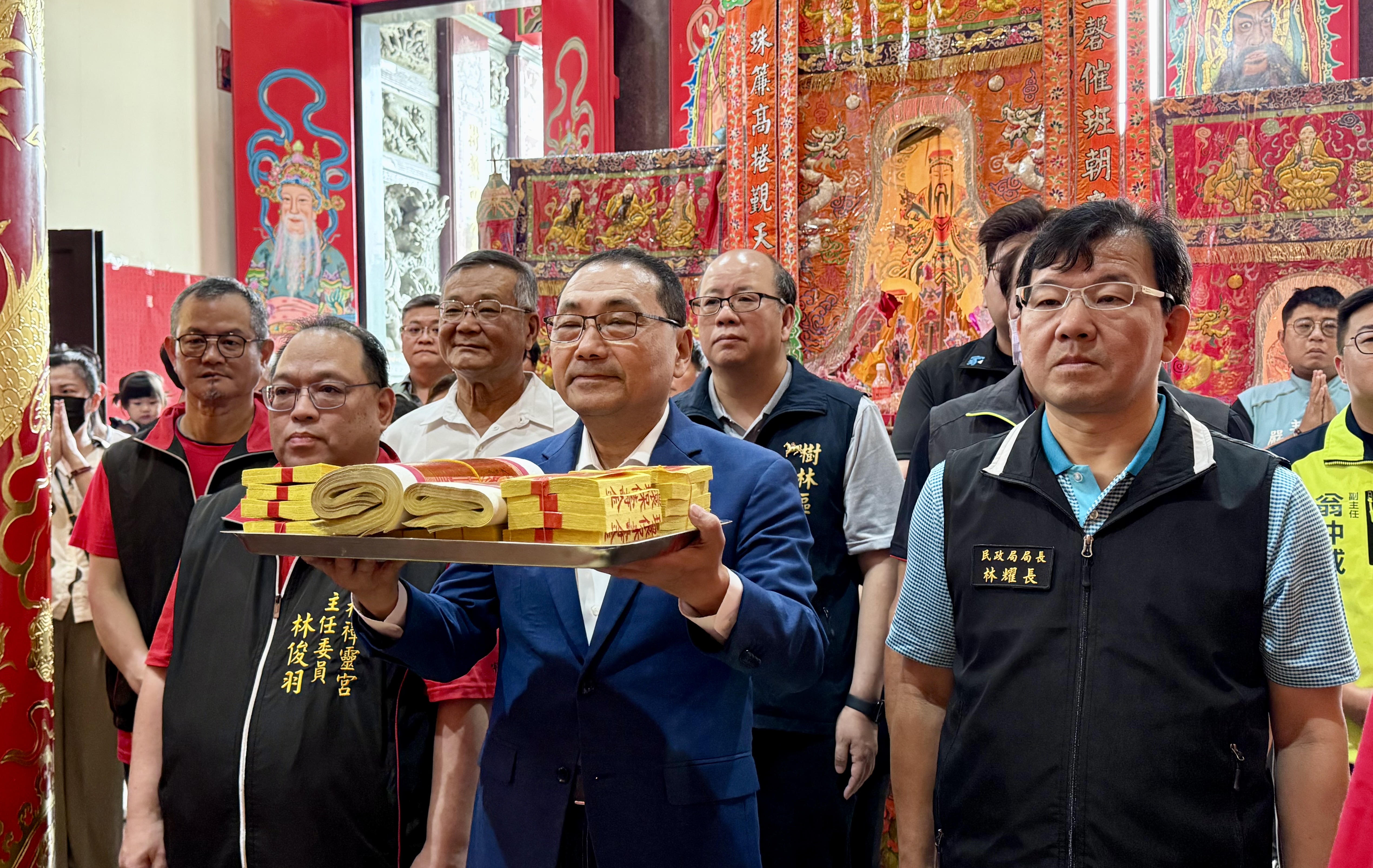 市長侯友宜至樹林禪靈宮參拜並致贈「保境佑民」匾額，感謝廟方長期興辦公益慈善，回饋地方鄰里，並祝賀玄天上帝聖誕千秋。