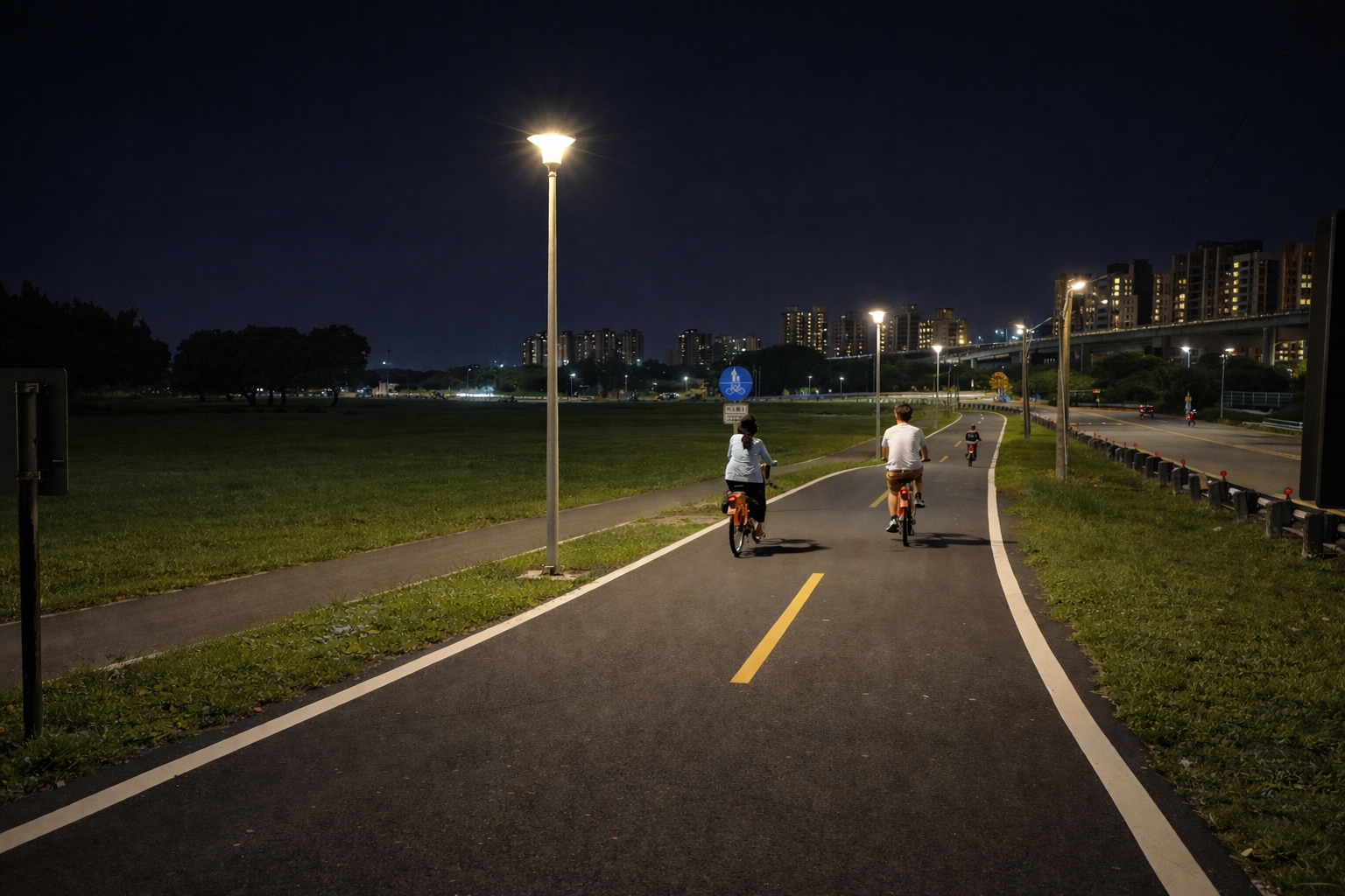 燈光減量同時亦兼顧民眾騎行安全