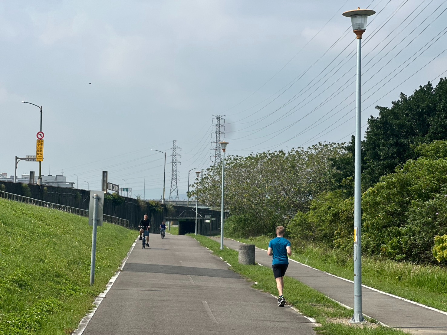  五股濕地燈桿改善工程，打造安全且自然的休憩環境