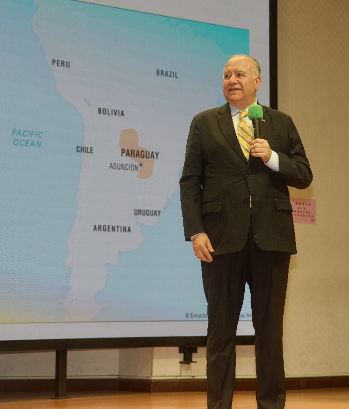 巴拉圭傅達耀大使以「探索巴拉圭」為題演講