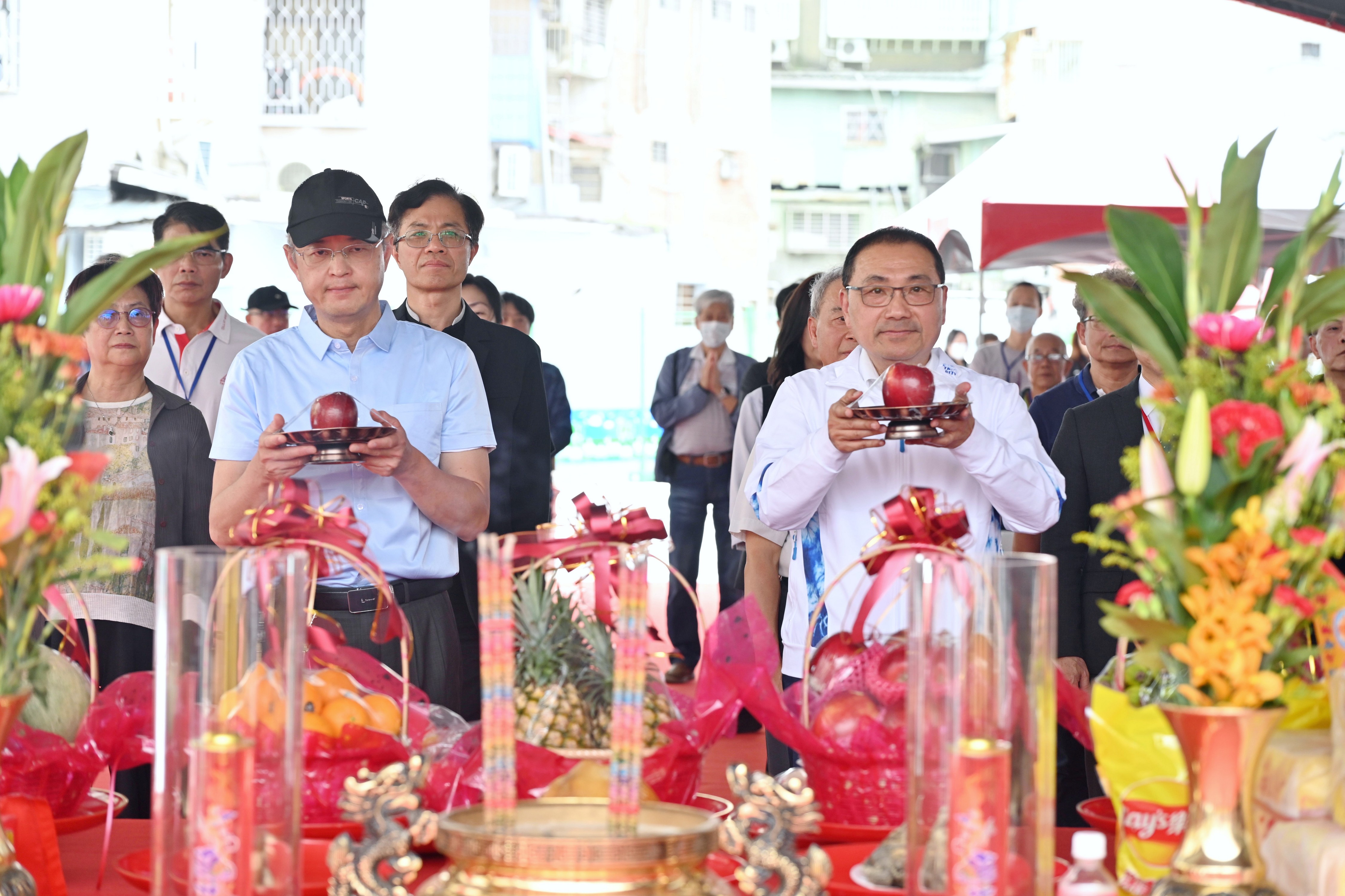 侯友宜強調，市府秉持「便民、利民、愛民」的服務態度，透過「都更二箭」的政策，協助住戶解決居住安全問題，打造更安心的家園。