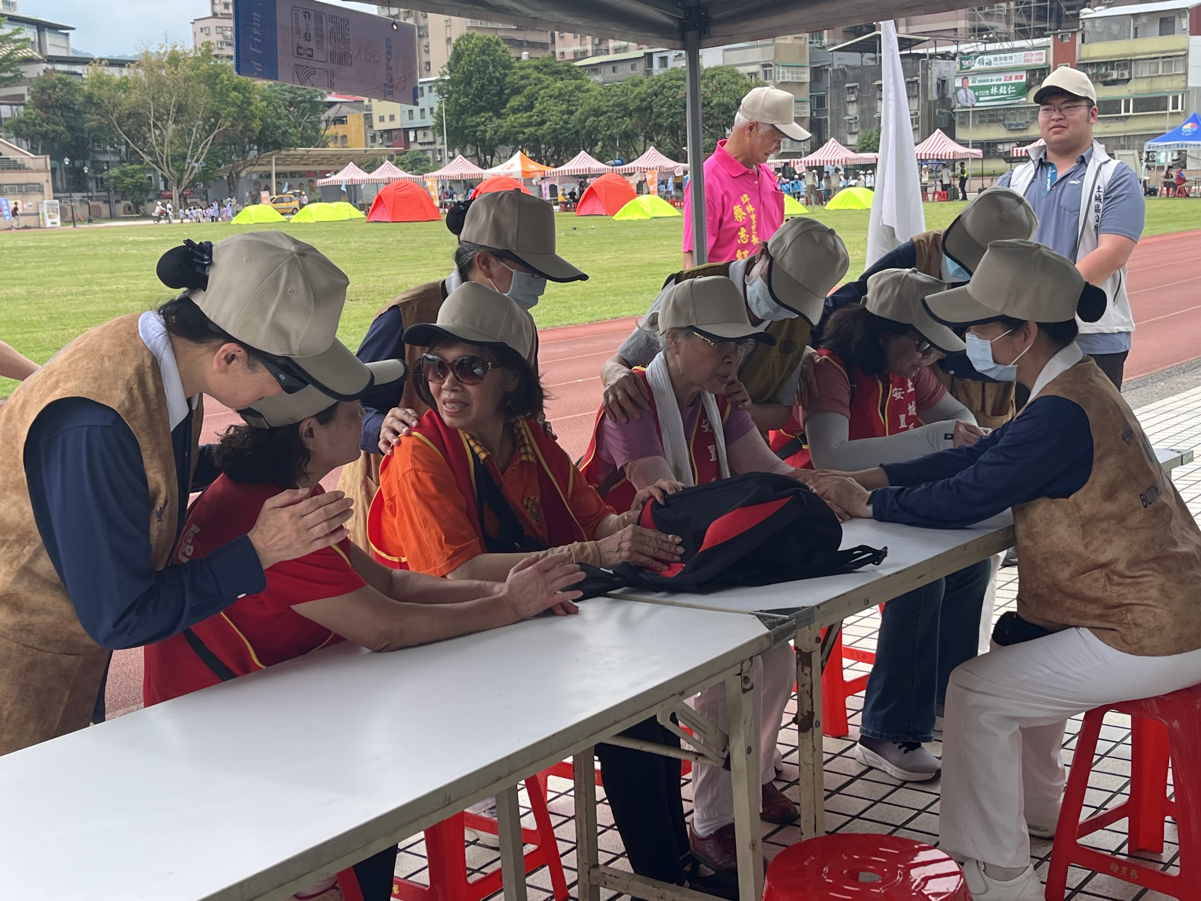 心靈安撫區之慈濟功德會提供災民災後撫慰