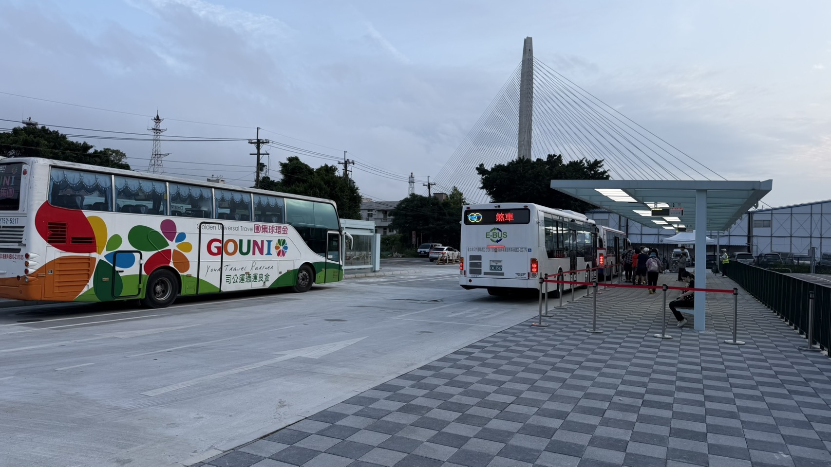 淡水轉運站接駁車月台