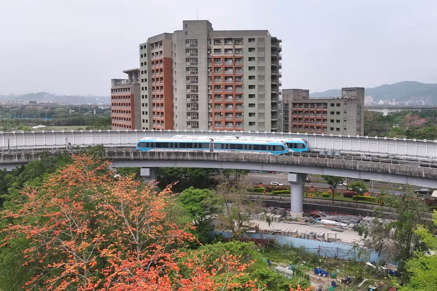 三鶯線朝年中通車邁進