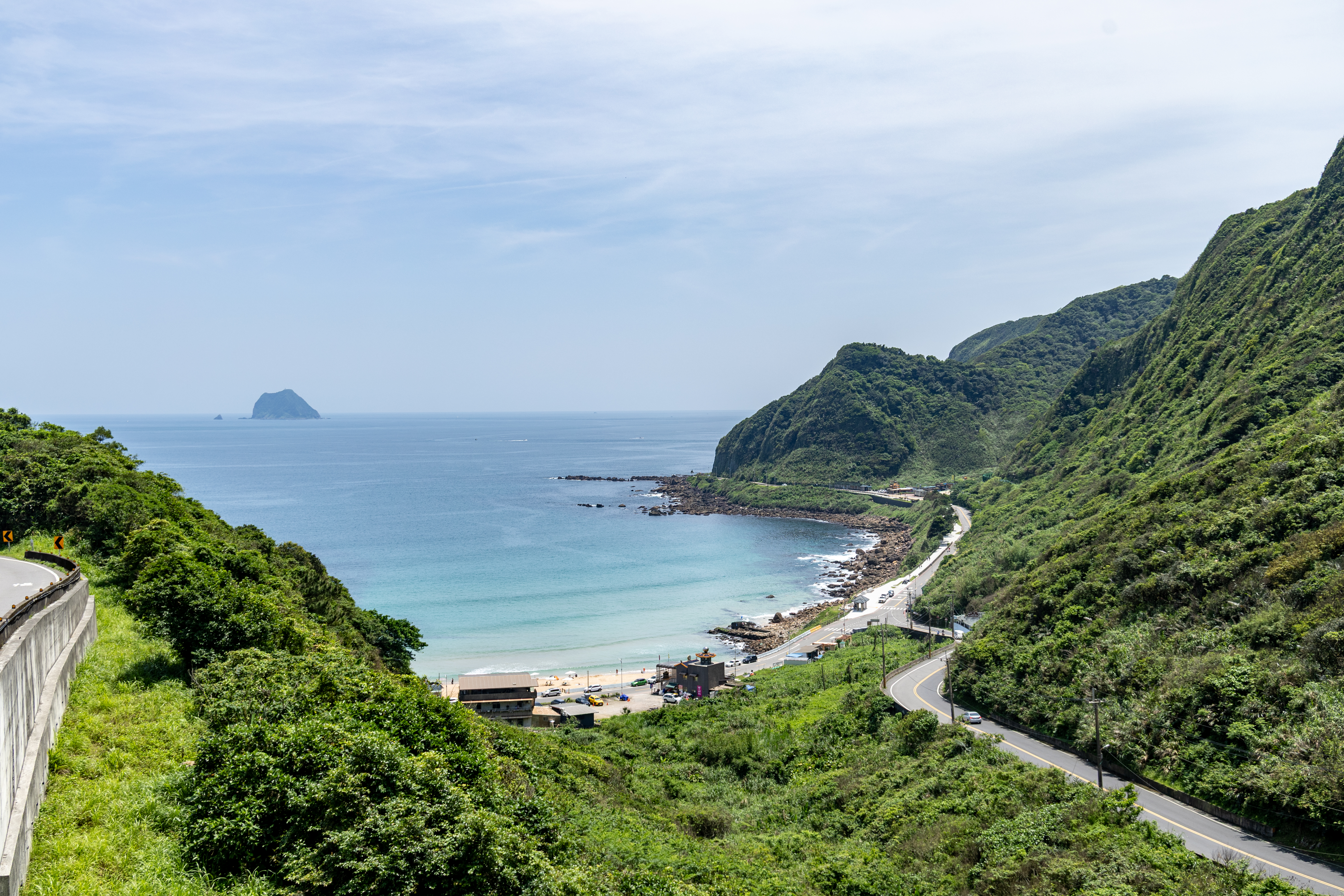 淡江大橋通車後，串聯北海岸「青春山海線」沿線景點，打造更便捷的海岸觀光動線。