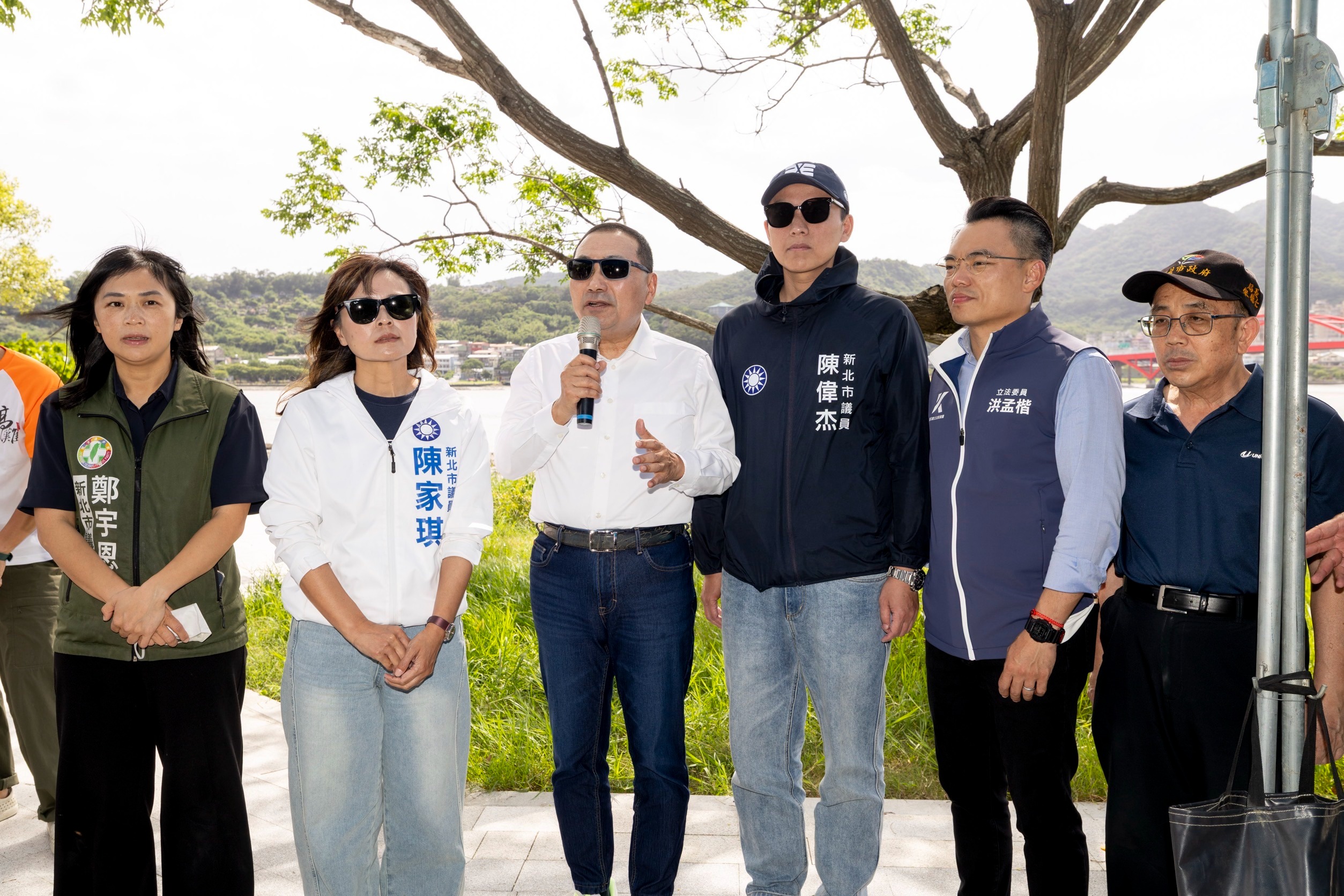  新北市長侯友宜視察「淡水河金色水岸大河門戶」完工成果，宣布關渡段正式啟用