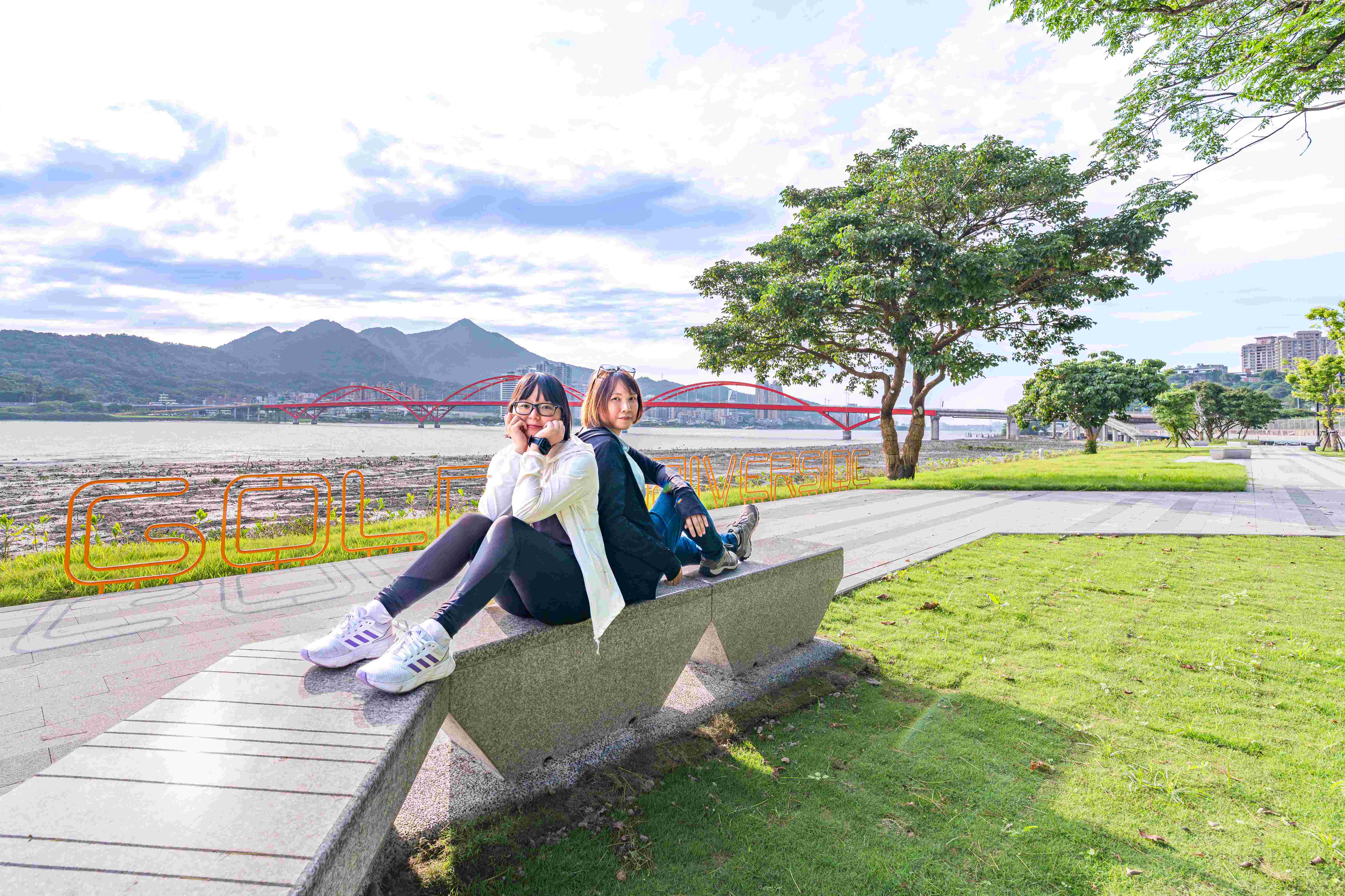  打開城市門口迎向世界風景