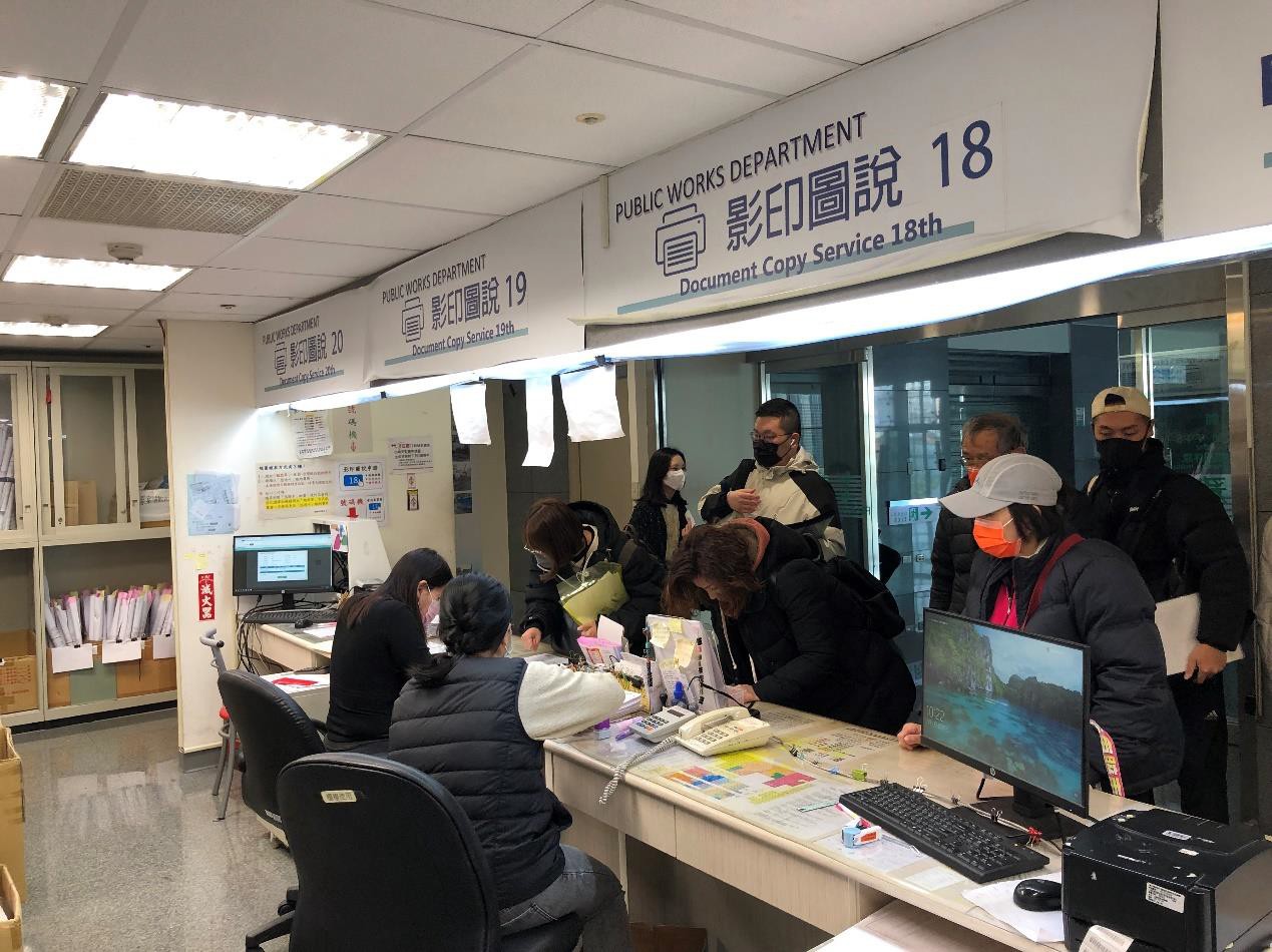 工務局優化「影印建築圖說（竣工圖）」流程，透過表單整併與文件簡化，縮短申辦時間，簡政便民措施再升級。