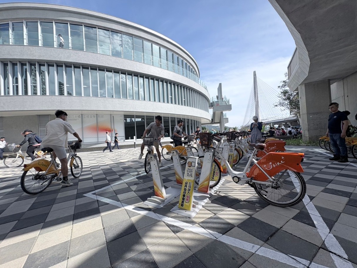 淡江大橋兩端共4處YouBike站，假日16時至19時啟動「只還不借」
