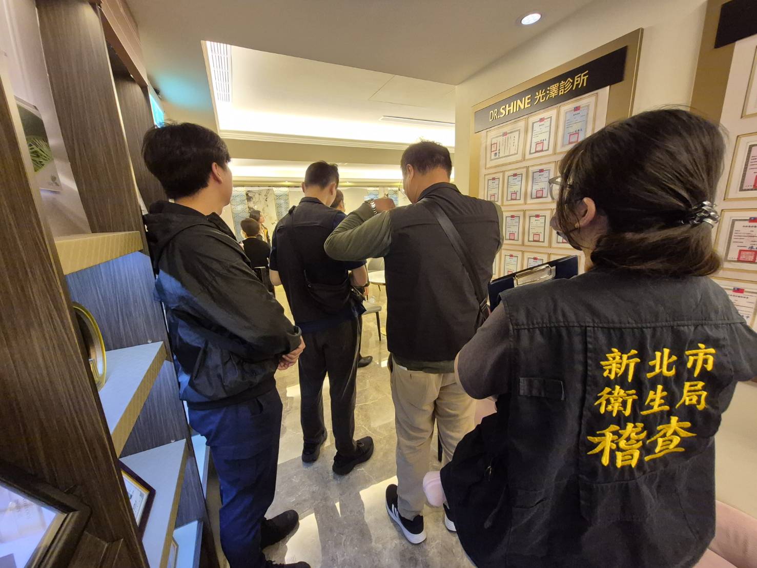 稽查照片