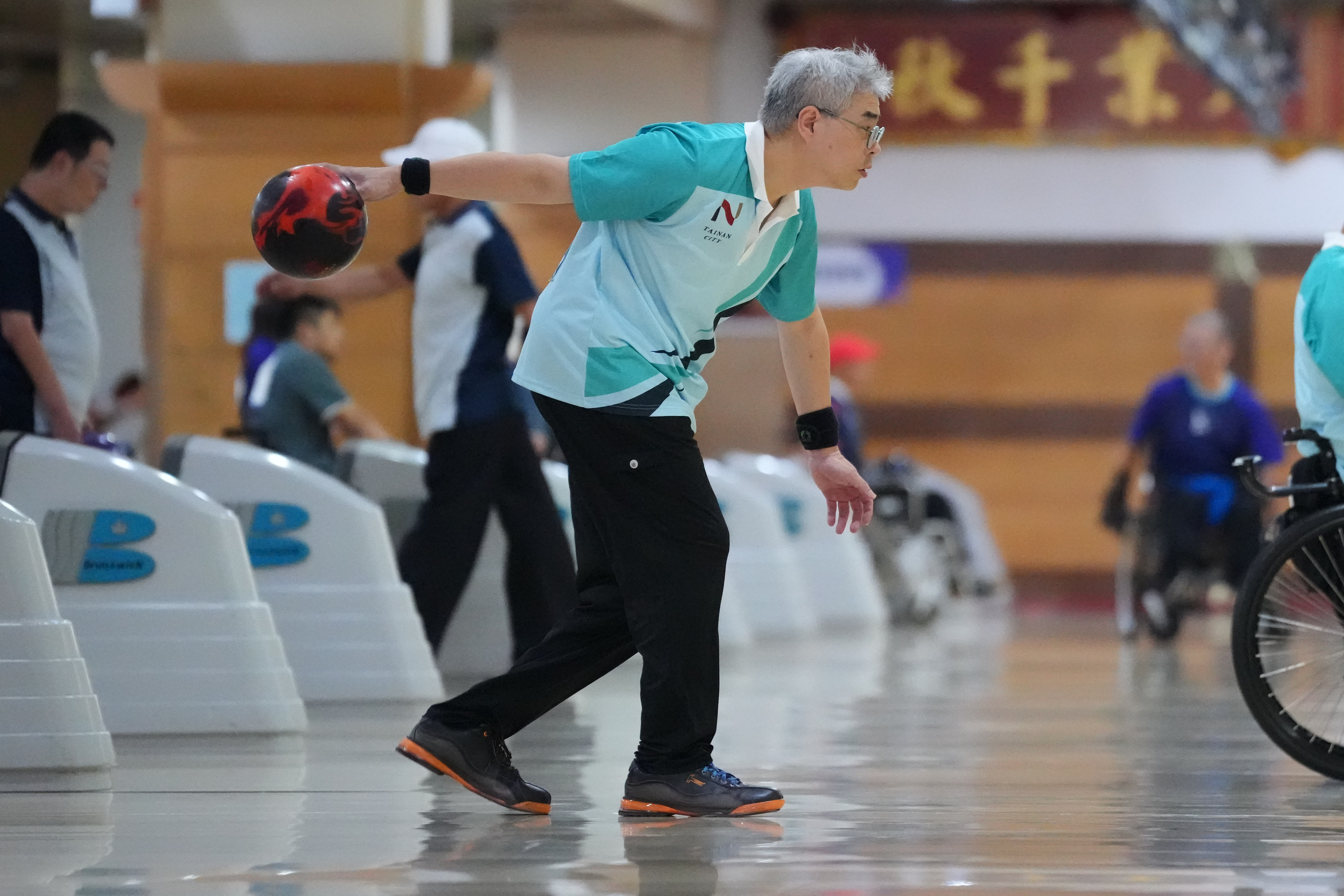 115全障運肢障混合組保齡球3人團體賽A組_臺南市鄭勝夫02