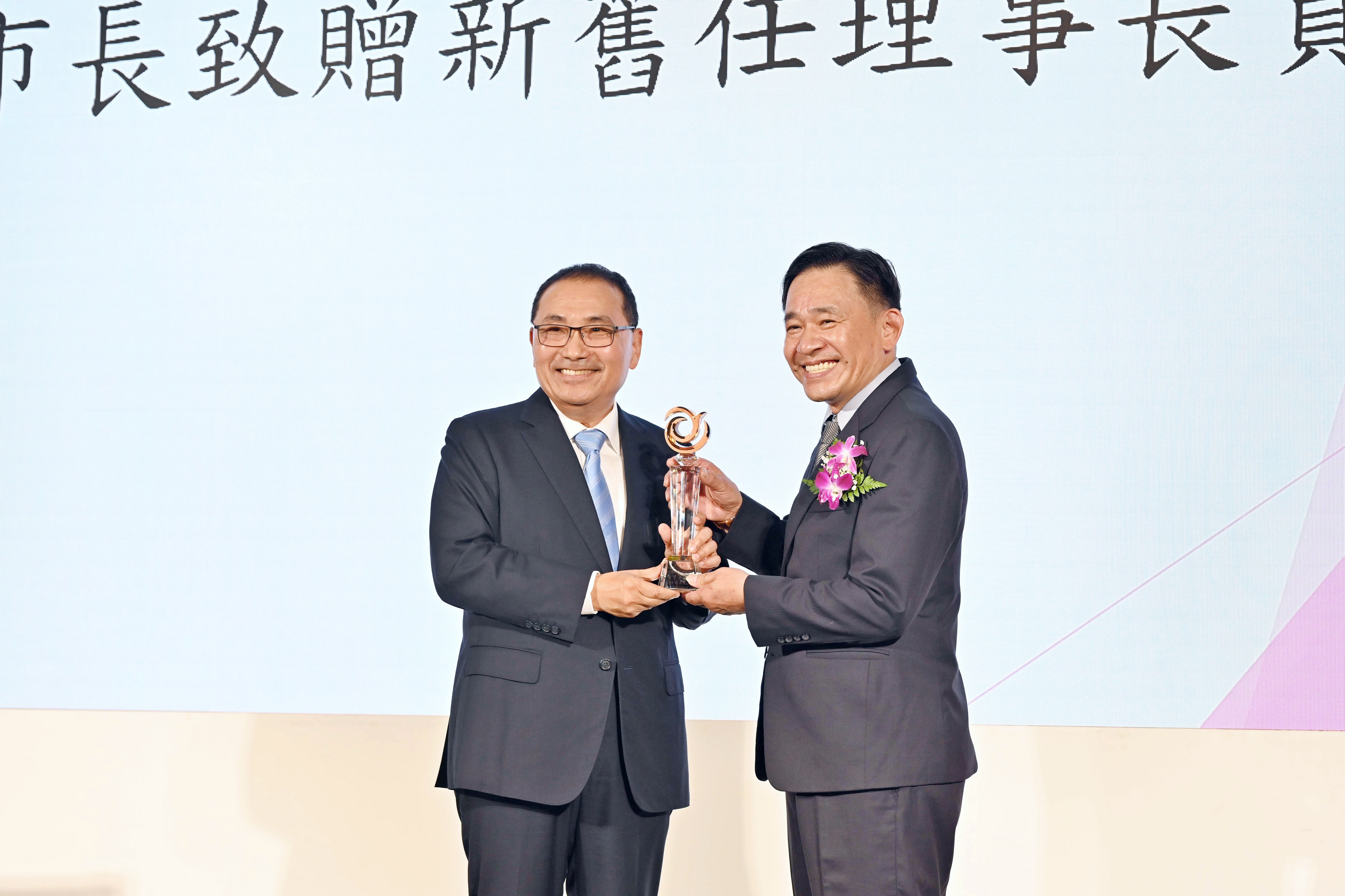 侯友宜指出，後備憲兵荷松協會長久以來為新北的城市韌性盡心盡力。