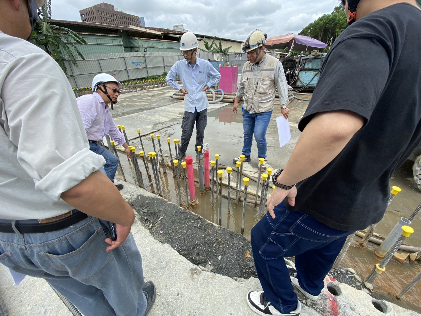《新北市建築管理自治條例》完成三讀程序，增列「擋土安全維護措施勘驗」為必要勘驗項目，強化施工管理以提升安全性。