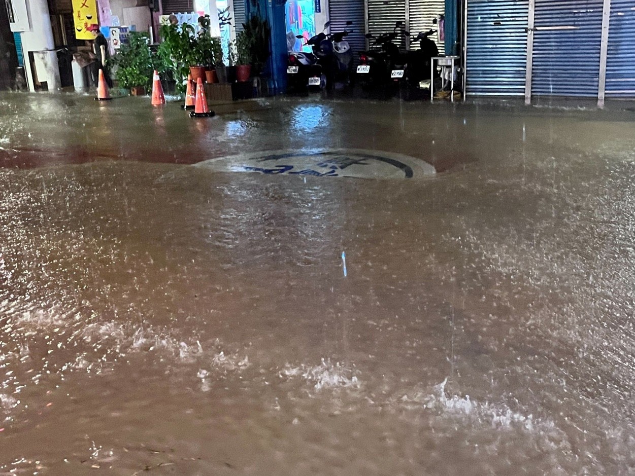  114年11月11日鳳凰颱風帶來大豪雨，造成瑞芳老街發生積淹水
