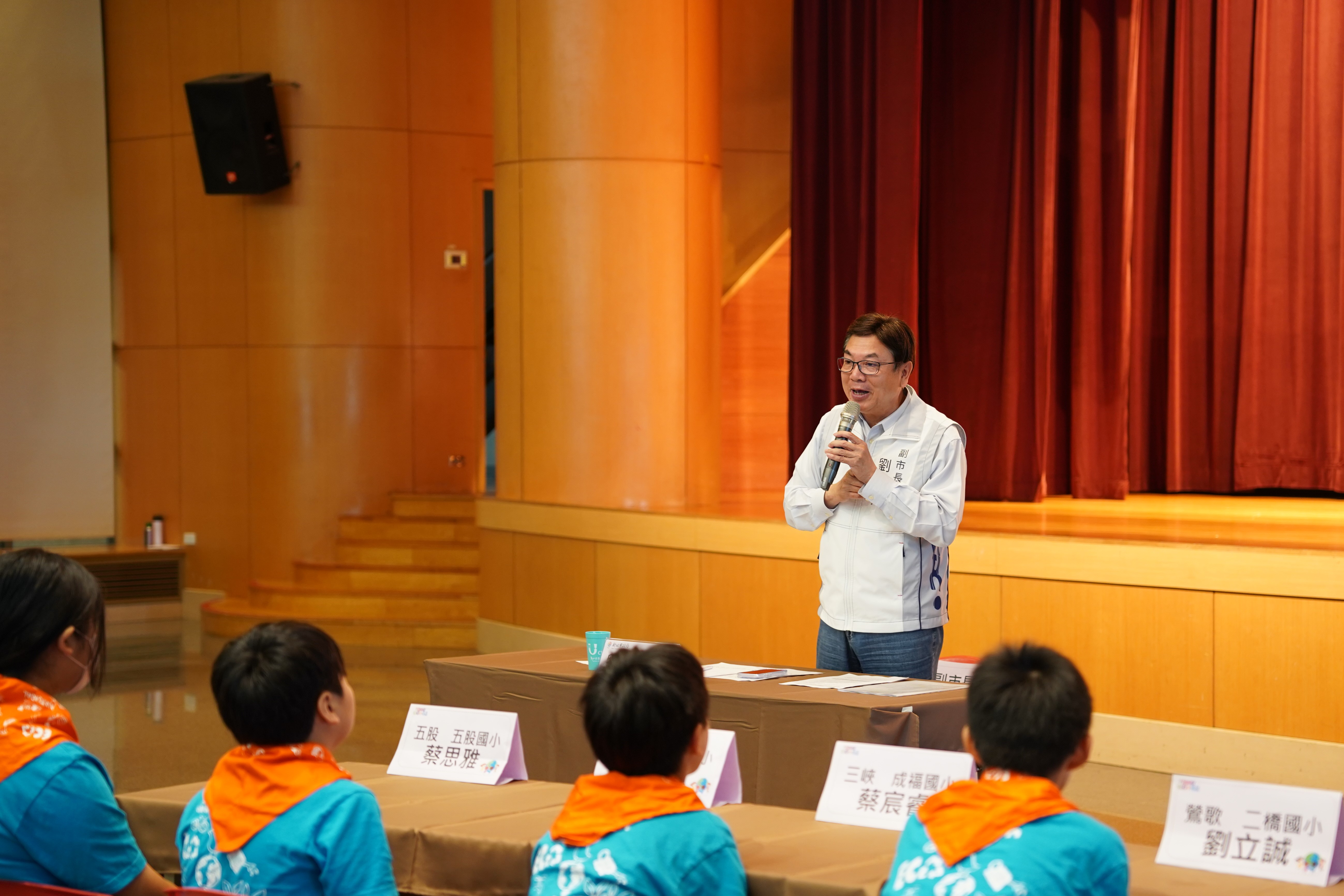 劉和然副市長分享，環保不僅是課堂上的知識，更是一種生活態度與公民責任的展現