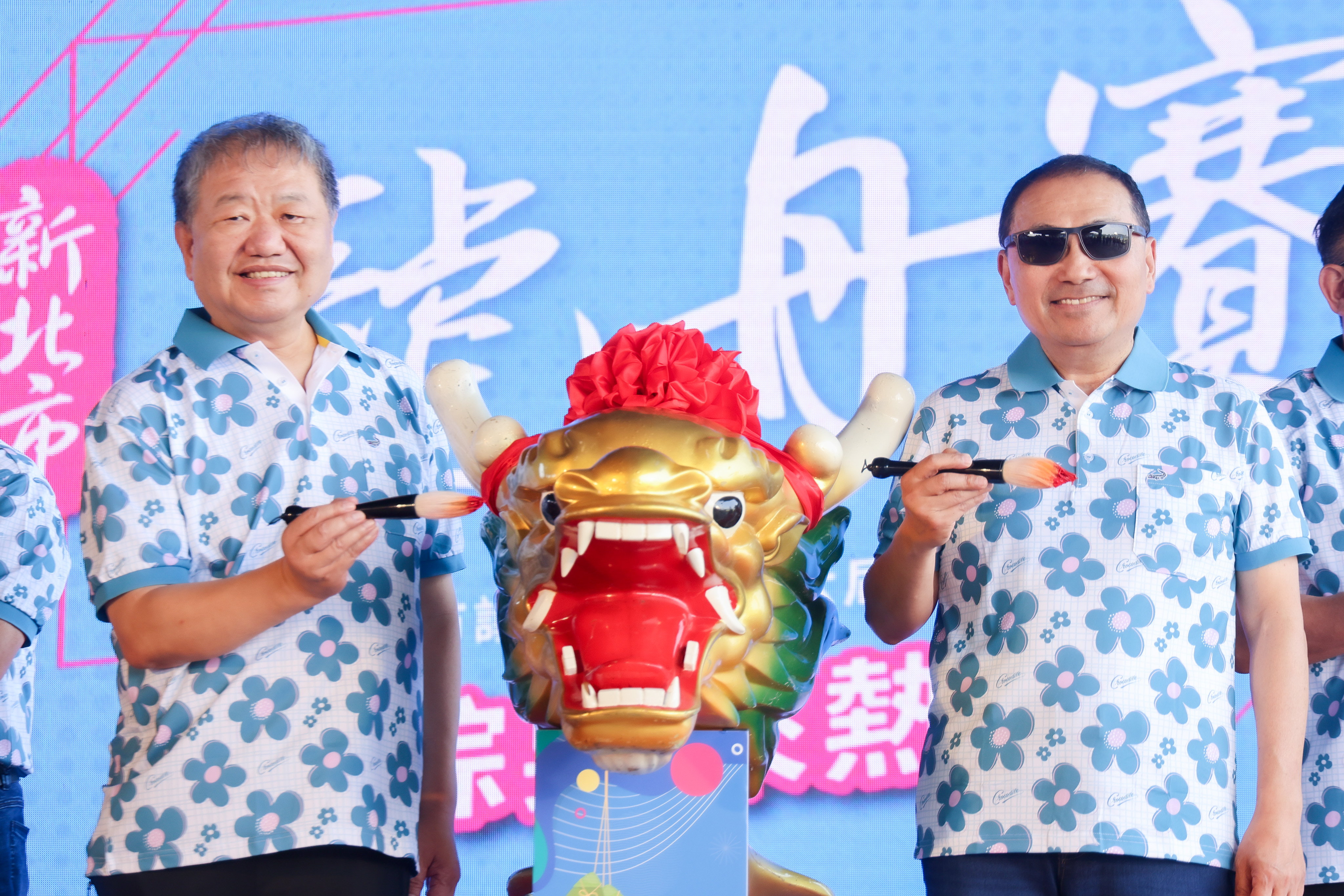 新北市議長盃龍舟錦標賽邁入第16屆，近年報名非常踴躍。今年共有105隊、約2,200位龍舟好手共同競技角逐殊榮。