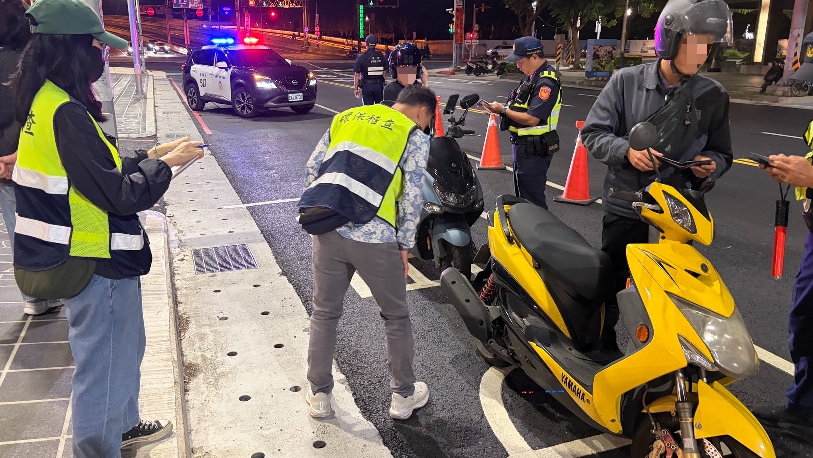 新北環保局持續與警察局跨局處合作執行夜間聯合攔查