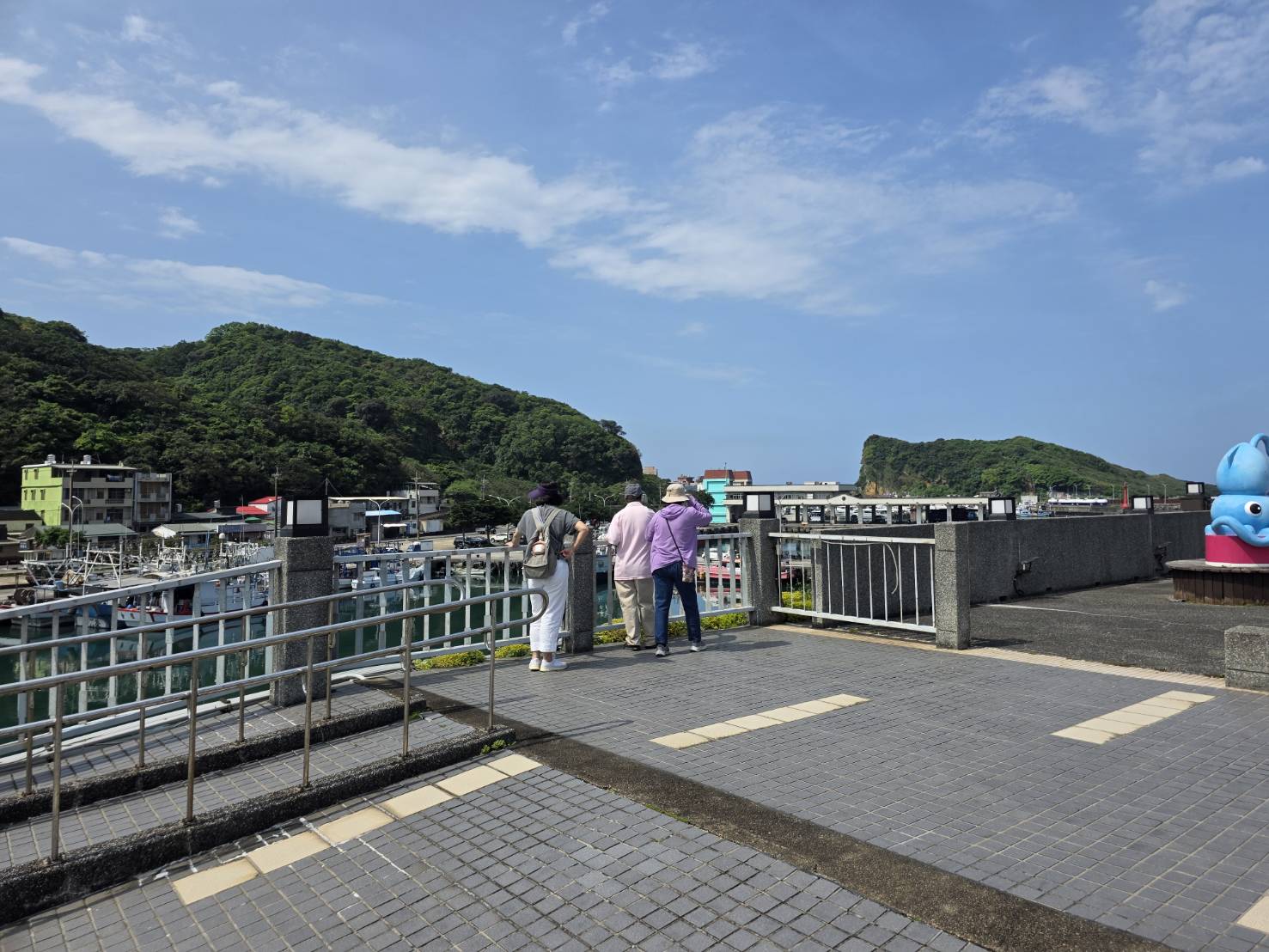 海天步道眺望酋長岩