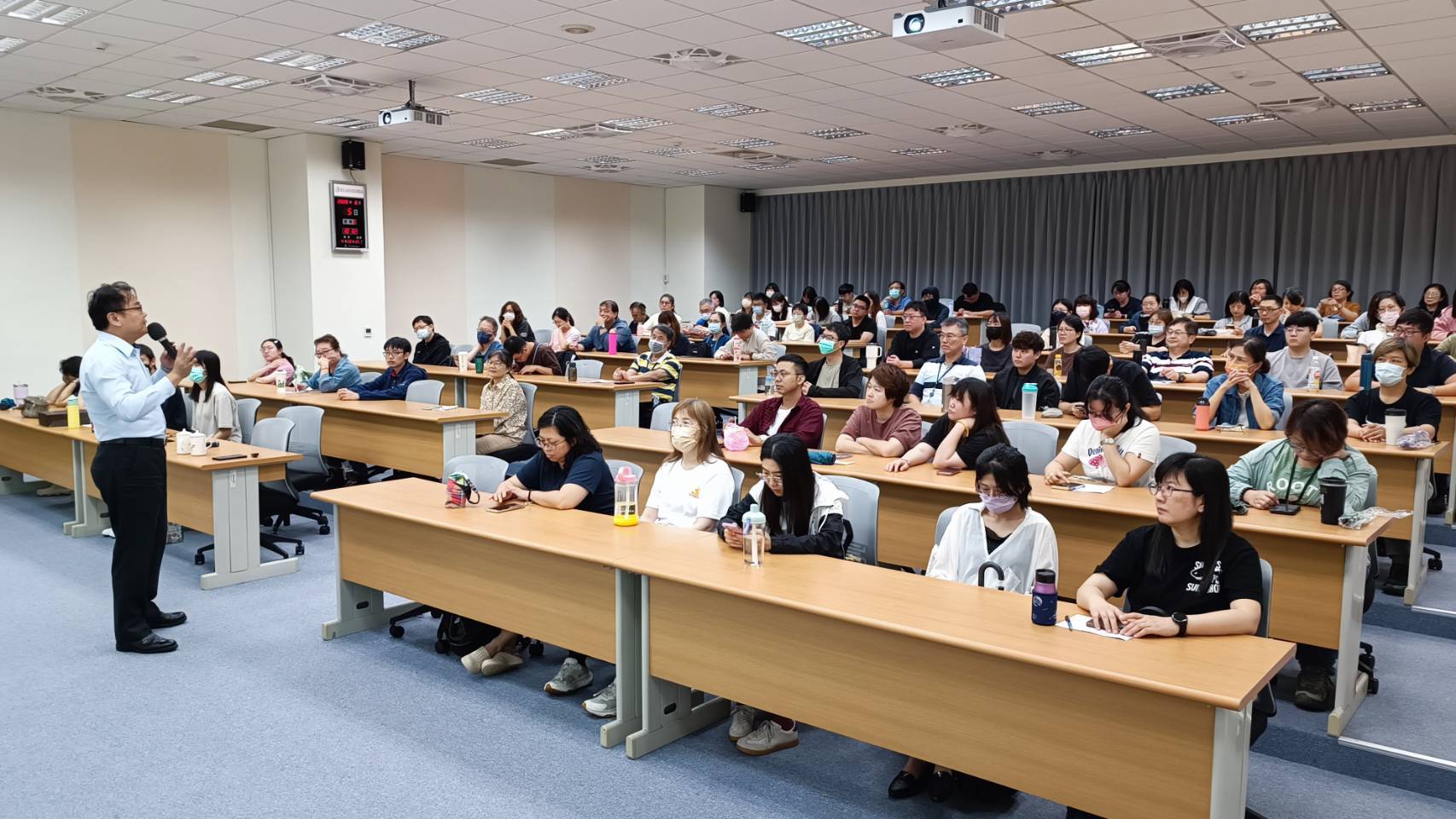  本次課程透過實務案例與法令解析，協助同仁建立正確法紀觀念，營造透明且值得信賴的行政環境