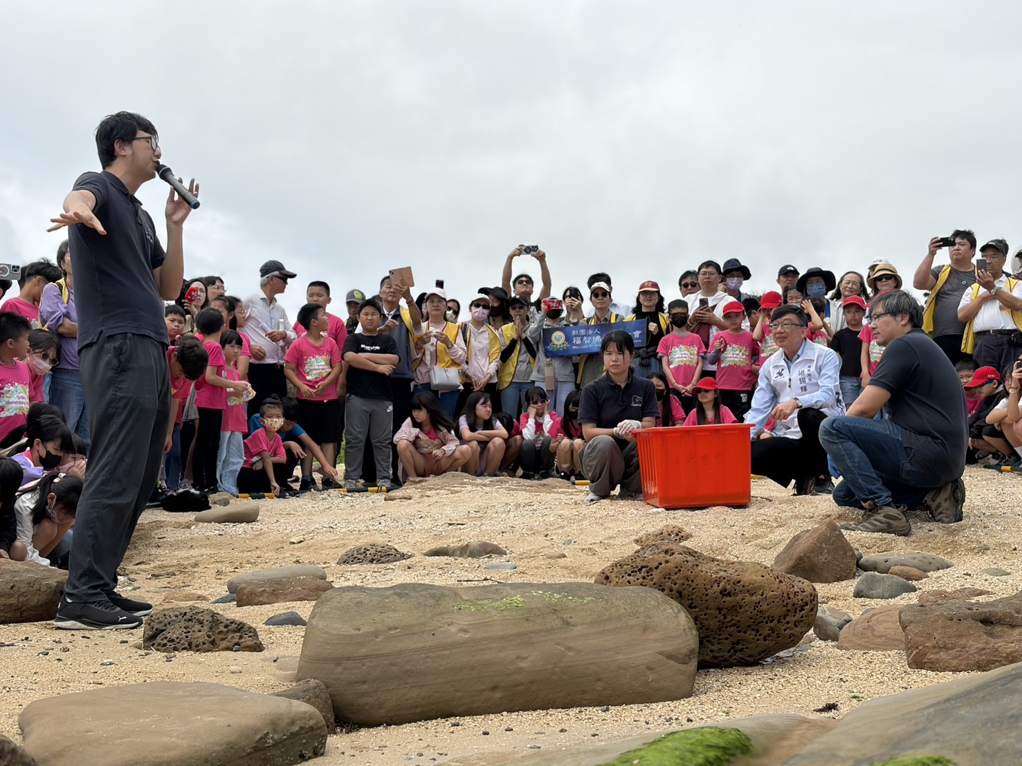  海灘野放海龜前宣導MARN