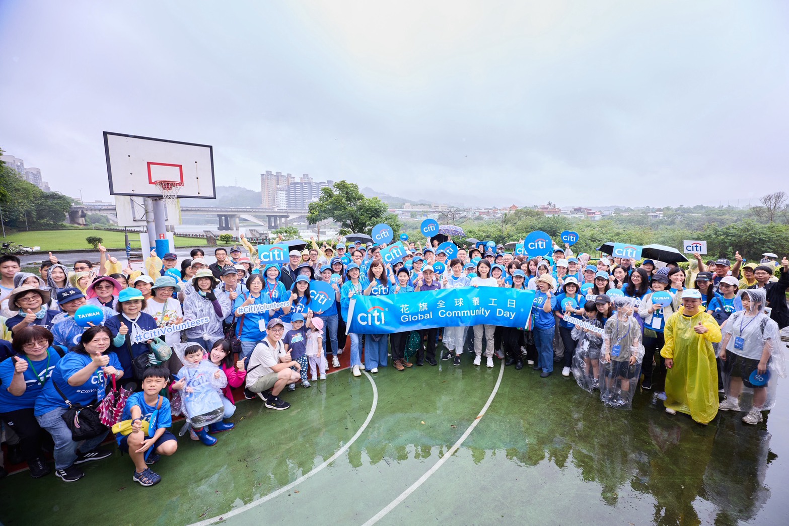 花旗全球義工日展現河川永續行動，齊心守護新店溪公私協力大合照