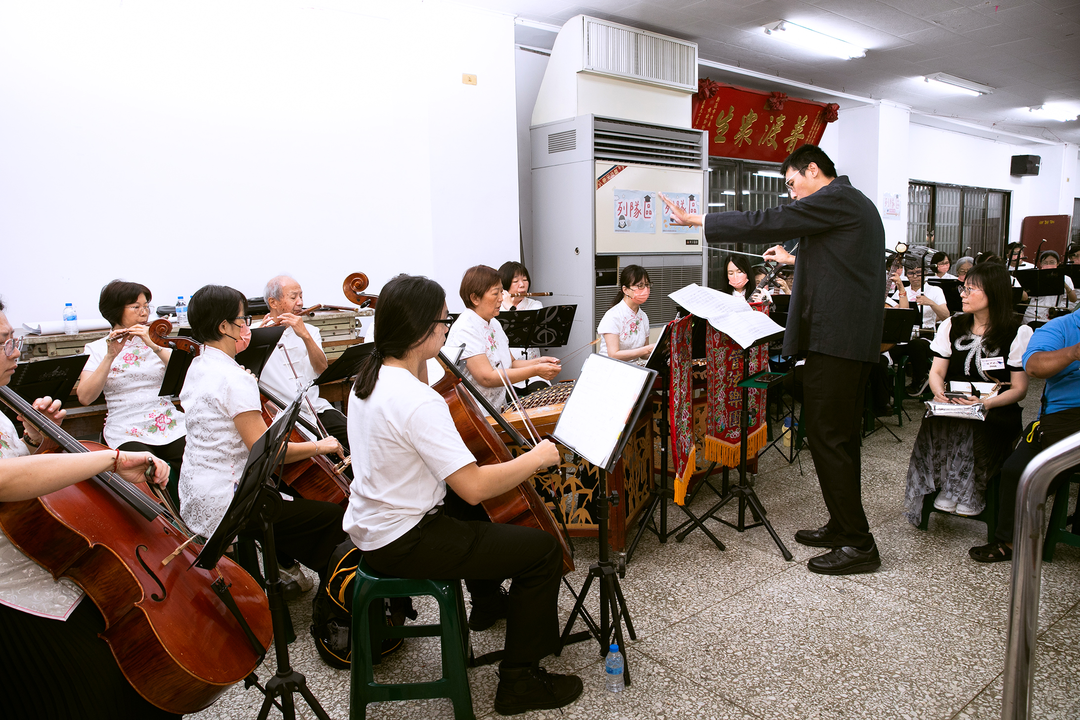 新莊地藏庵國樂團為典禮演奏