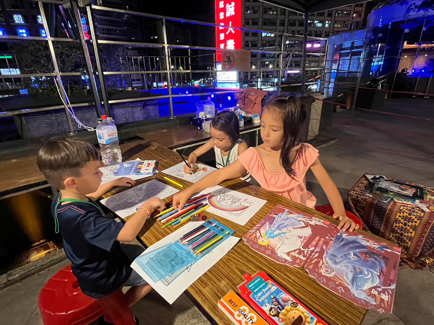 「2026新北夏至音樂節」攜手SUPERKID，於6月20日至21日在新北市美術館打造親子互動體驗區。