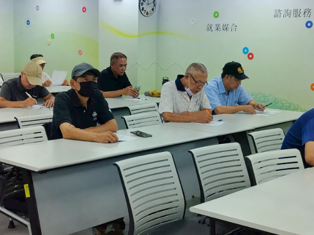 ▲張大哥參加銀髮據點舉辦的徵才活動