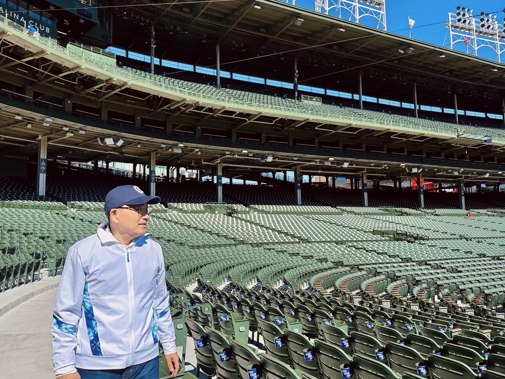 侯友宜參訪芝加哥百年球場Wrigley Field