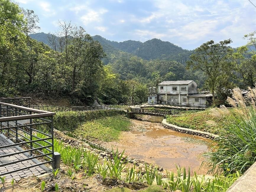 平溪觀音巖步道步道周邊環境清幽，適合放慢腳步散步。