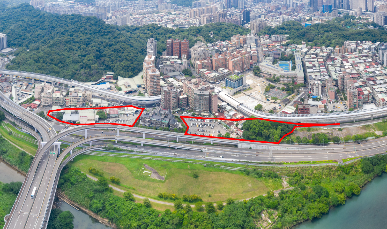 J單元開發面積約1.5公頃，區內劃設住宅區、公園、停車場、道路等公設用地。新北市地政局提供
