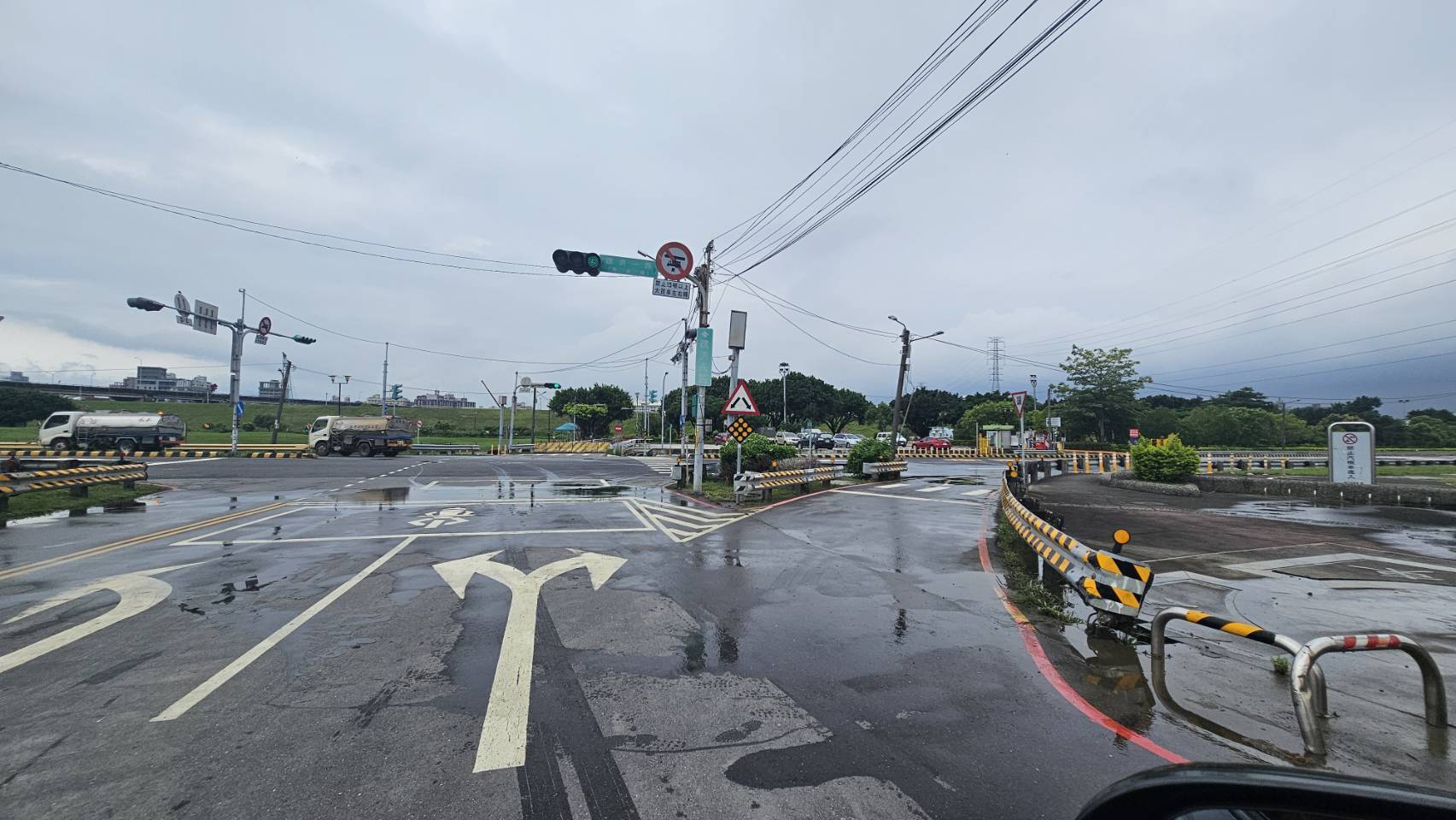  二重疏洪道疏洪十路以北已清洗完成，下午3時開放