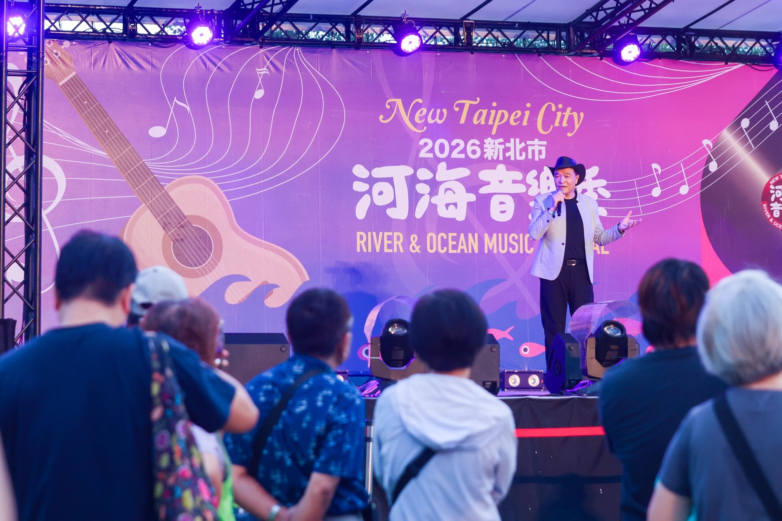 民歌代表歌手接續登場，為觀眾帶來精彩絕倫的演出。