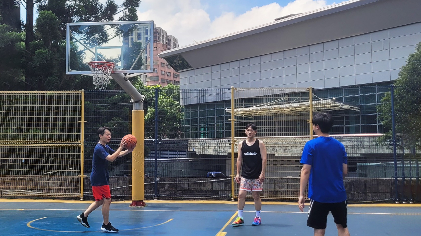  新莊體育園區智慧共享球站提供三種球款滿足不同運動需求