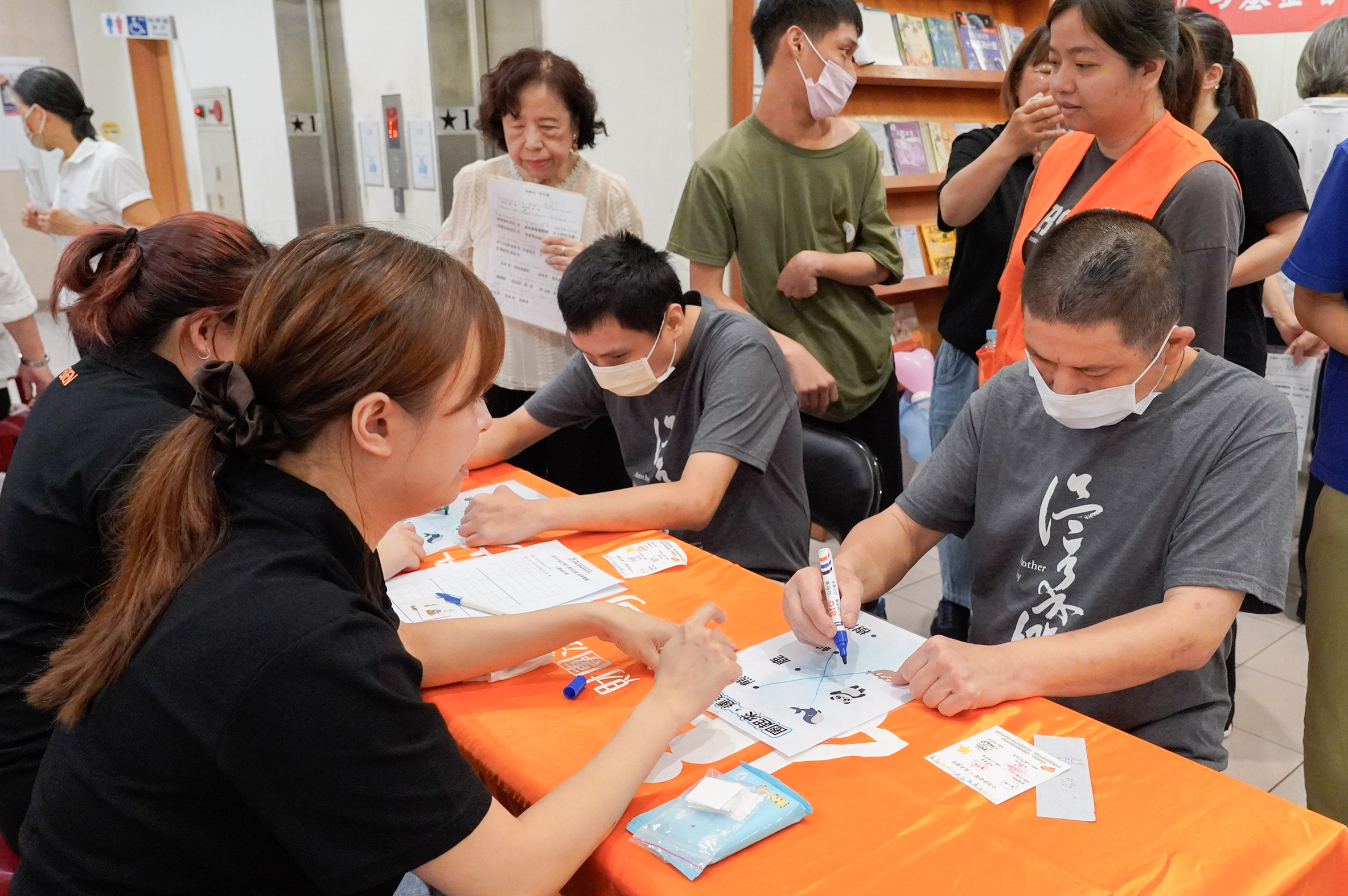  淡水沙崙日照中心十年成果展，現場設計闖關遊戲
