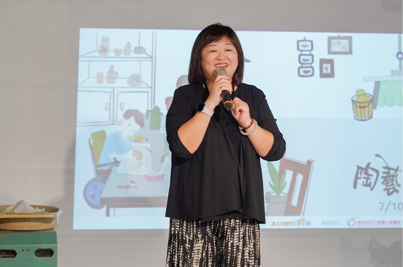 滬尾藝文休閒園區總經理紀維綺提供展示空間，期盼能支持、鼓勵院生繼續創作。