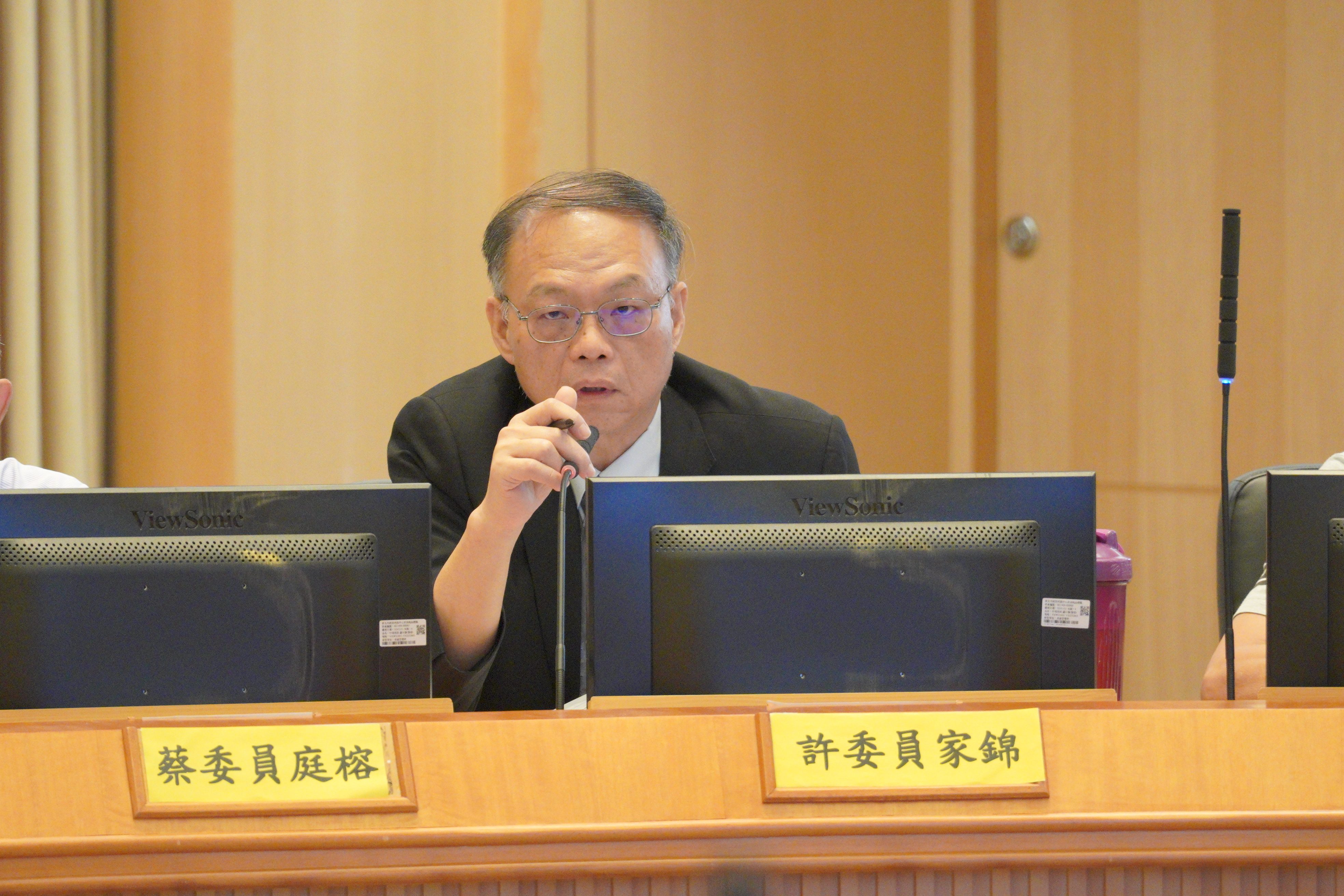 政風處處長許家錦補充說明