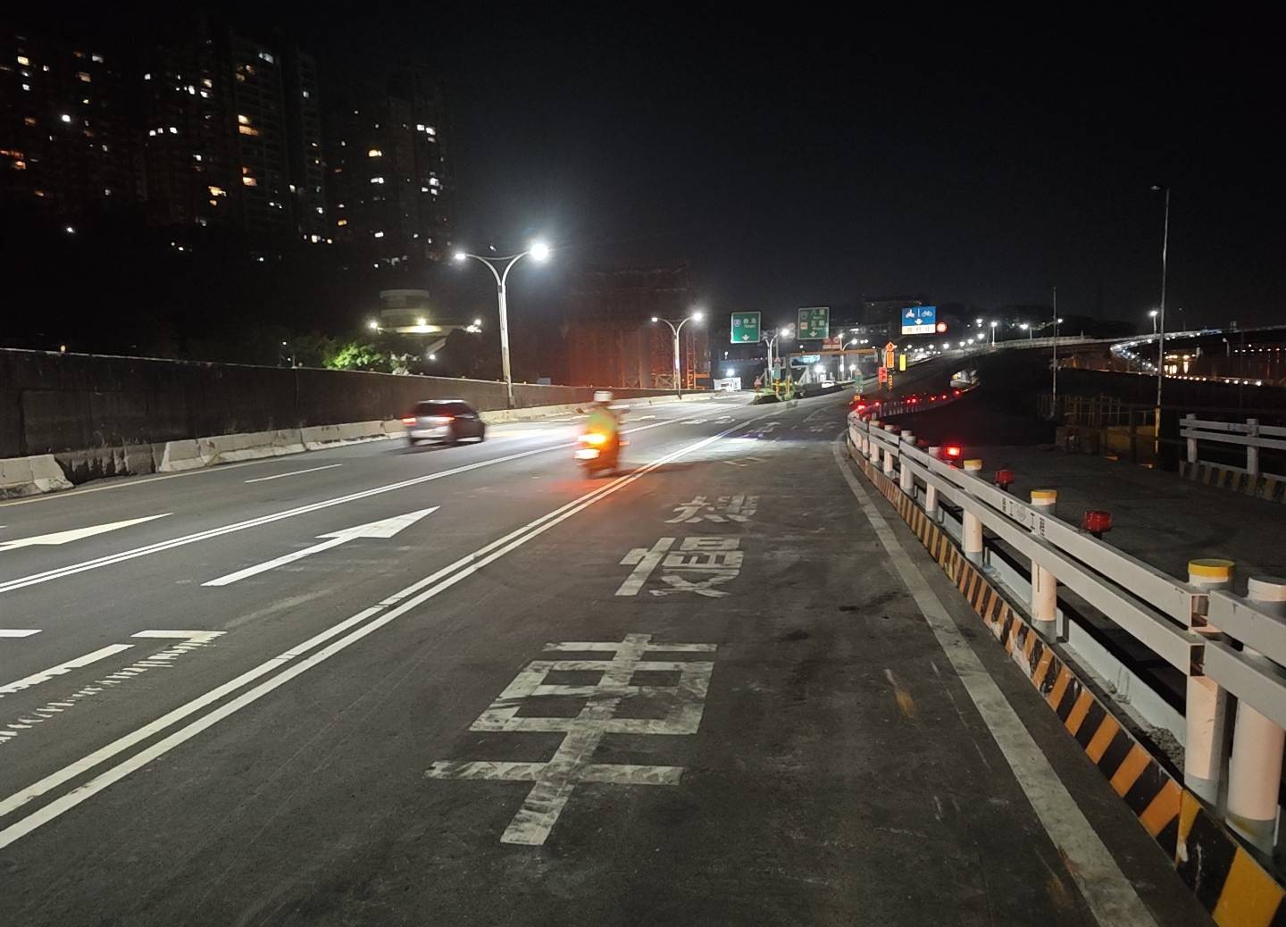 配合淡北道路工程主線橋墩施作，新工處將於7月27日至28日、8月4日至6日夜間辦理關渡大橋前民權路拓寬工程。