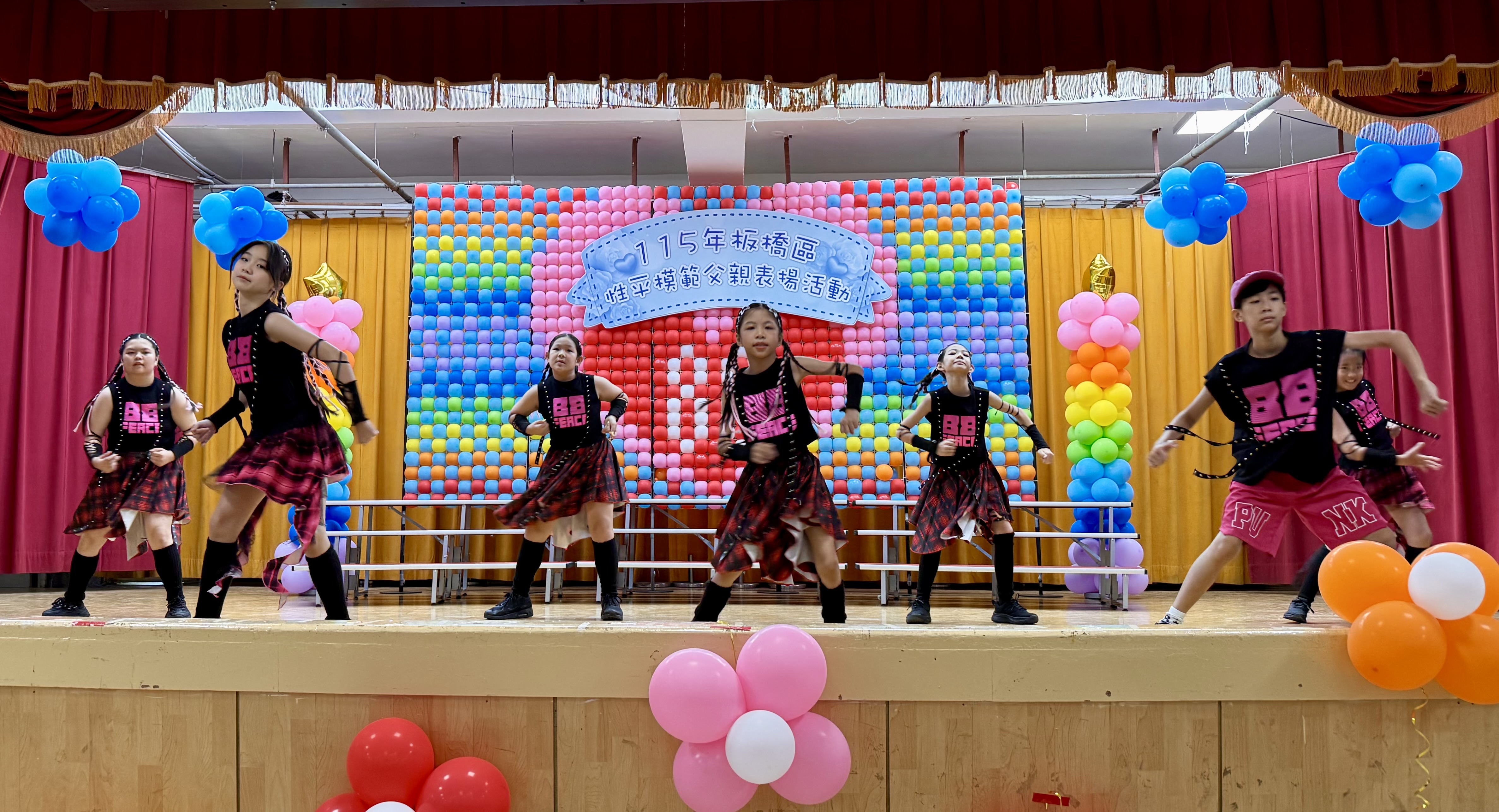 2.板橋海山國小熱舞社熱鬧開場