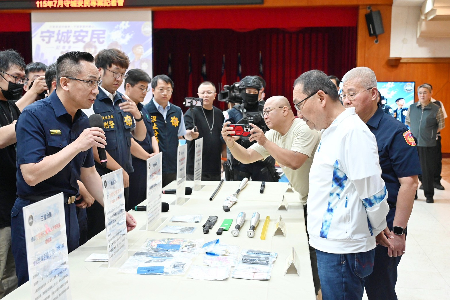 警察局持續針對黑幫犯罪及非法槍砲進行大規模掃蕩。