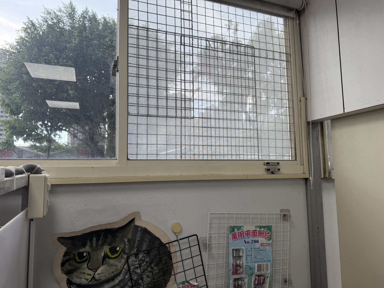  門窗應加裝防護措施防止動物逃逸