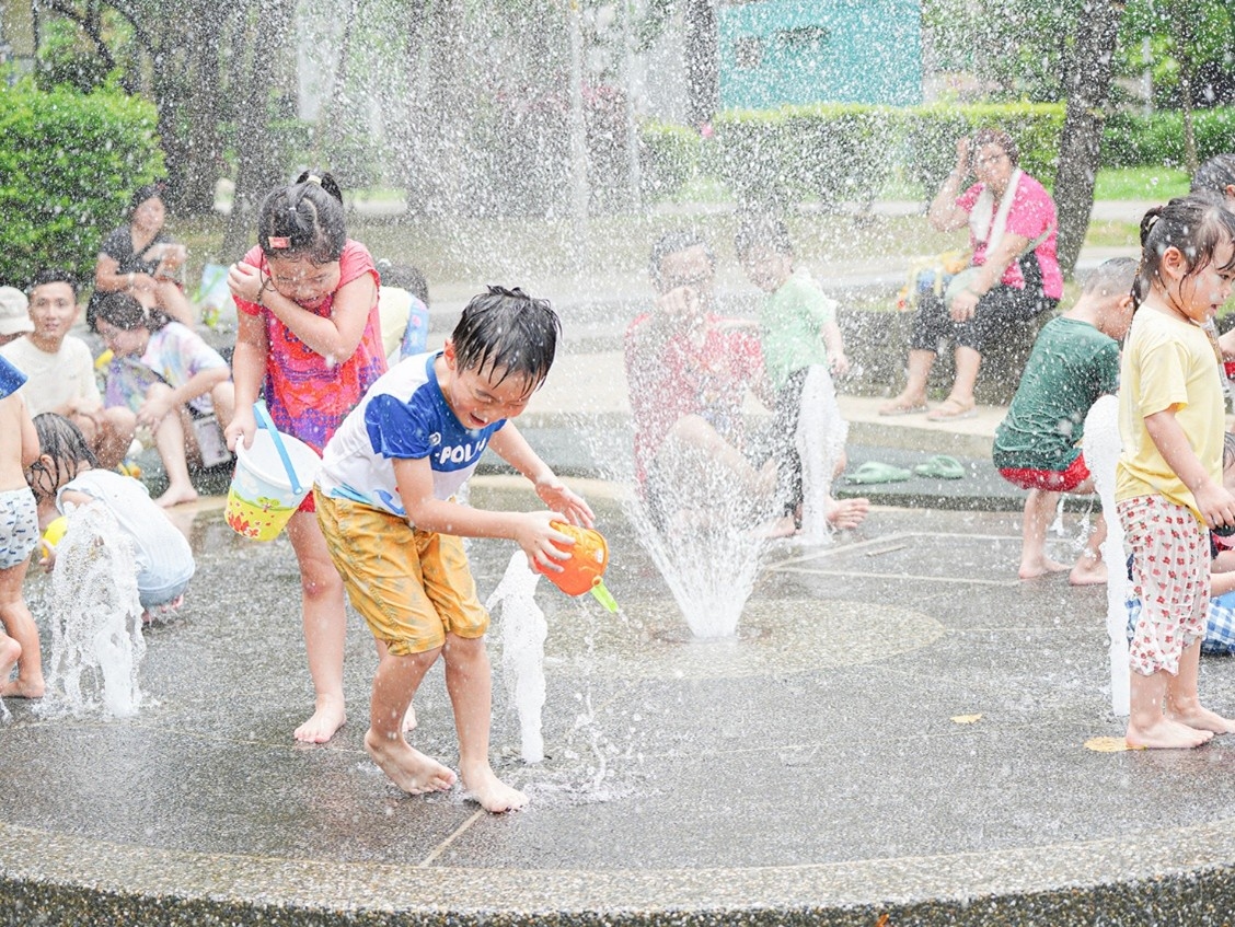  塭仔底濕地公園戲水池好消暑、好清涼、歡迎來玩水