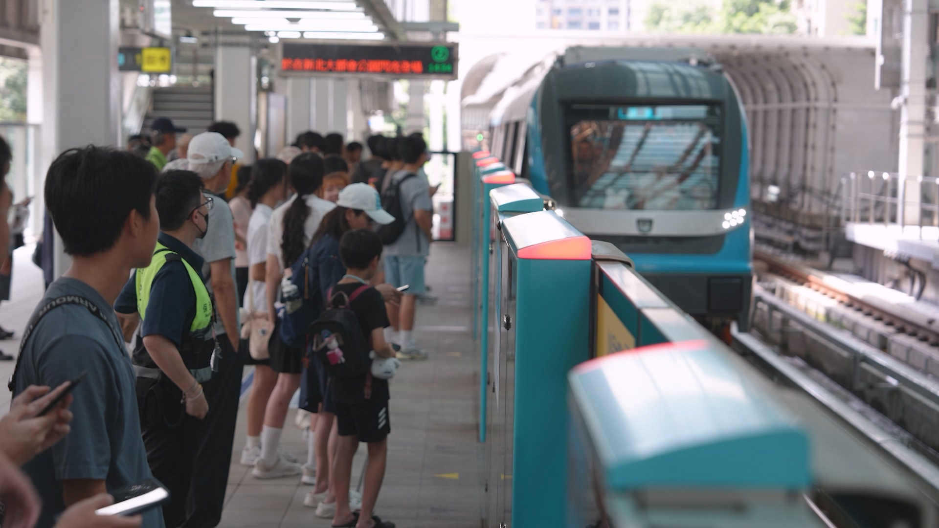 三鶯線首月運量突破98萬人次