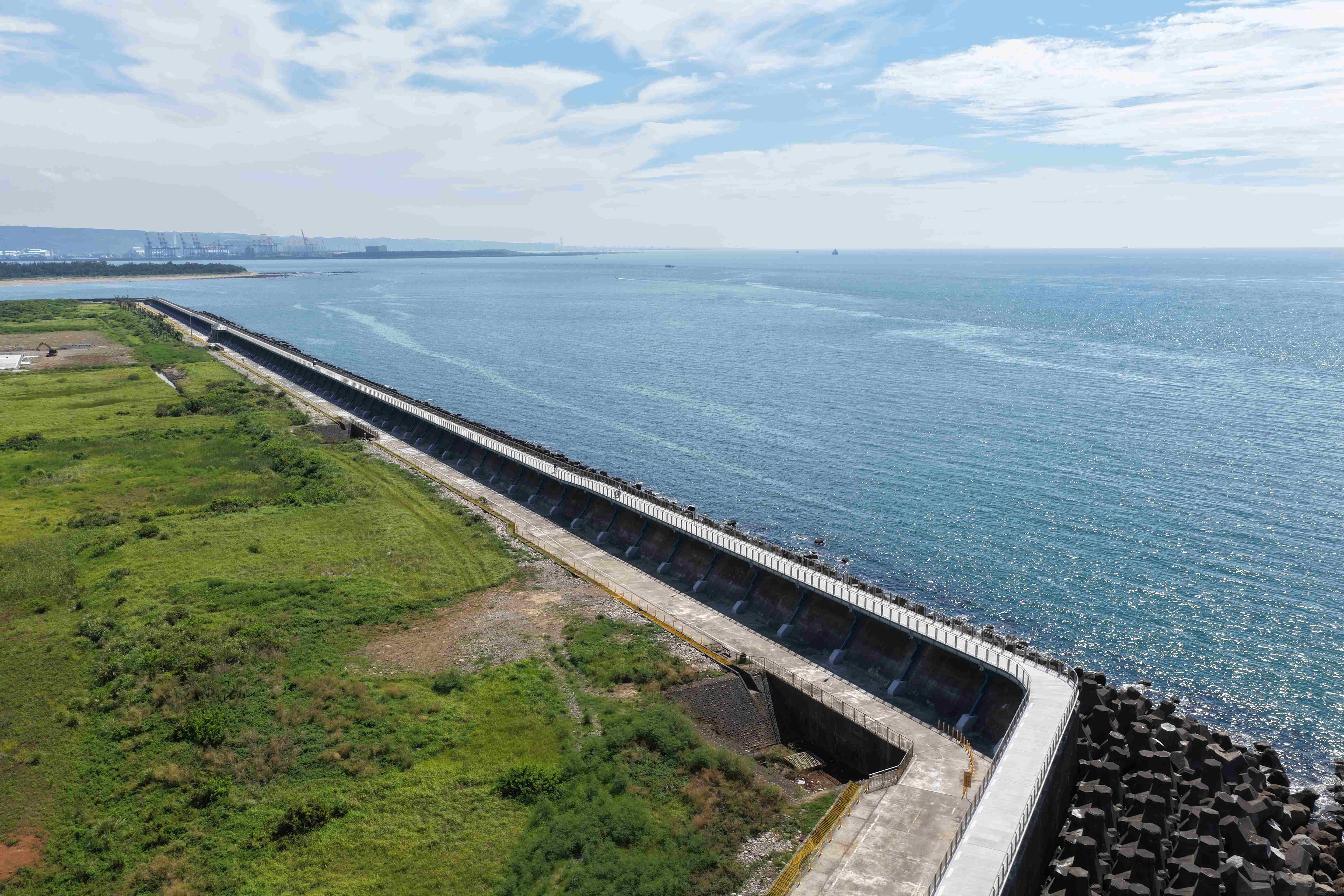  1.7公里自行車道海稜一線觀賞無敵海景
