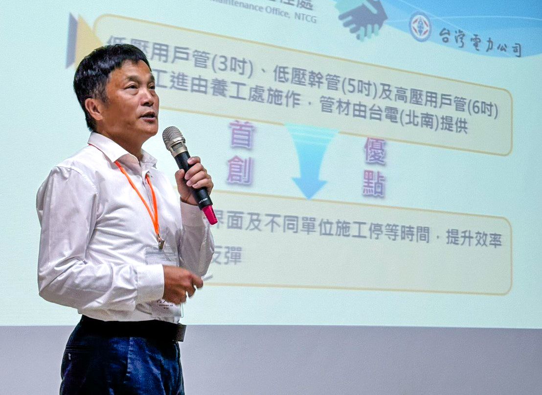 新工處副處長何文吉長期投入友善人本環境建設，榮獲2026馬路好行評選「個人貢獻獎」，其專業與投入受到肯定。