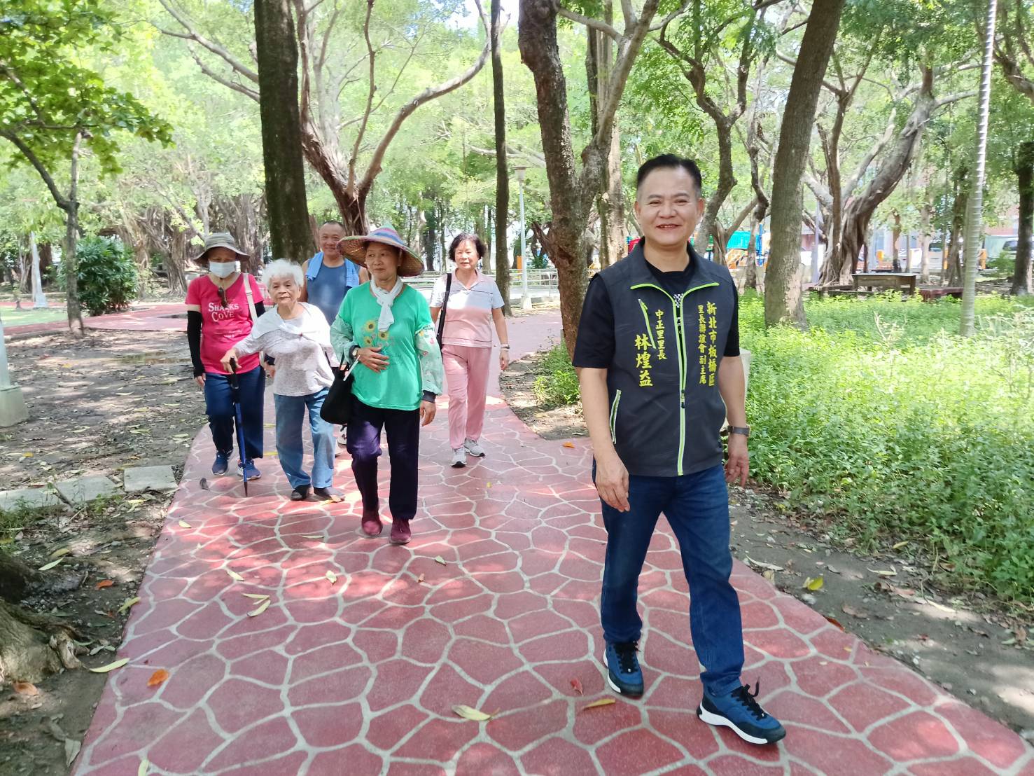 4.國光公園步道更新噴花地坪改善原有不平整步道